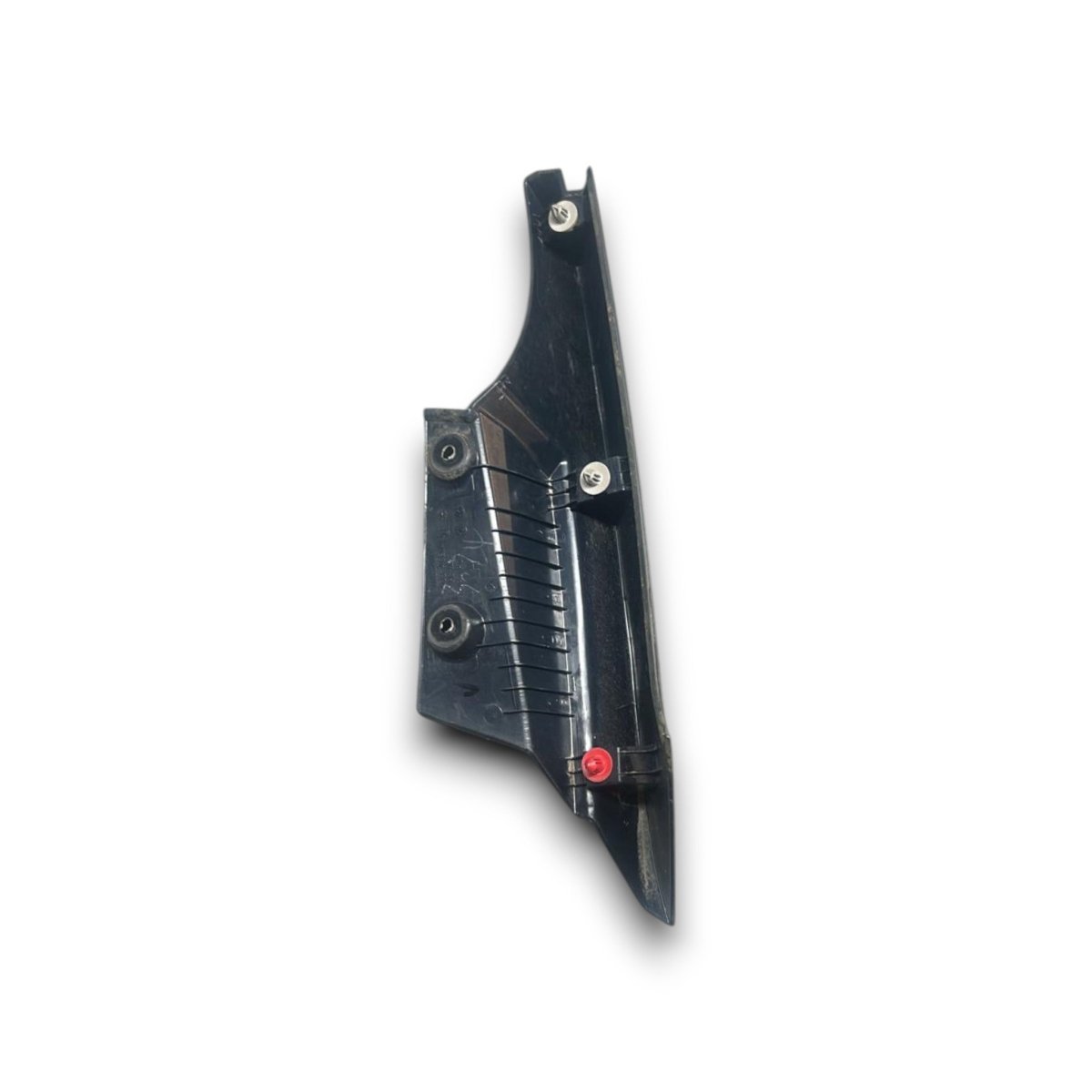 Modanatura fanale posteriore sinistro Nissan X - Trail (T32) cod.960334ce0a (2014 > 2020) superiore - F&P CRASH SRLS - Ricambi Usati