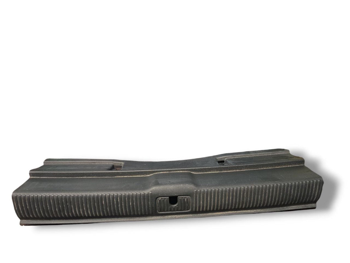 Modanatura Interna Batticofano Audi A3 8V (2012 - 2020) Cod : 8V4863471E - F&amp;P CRASH SRLS - Ricambi Usati