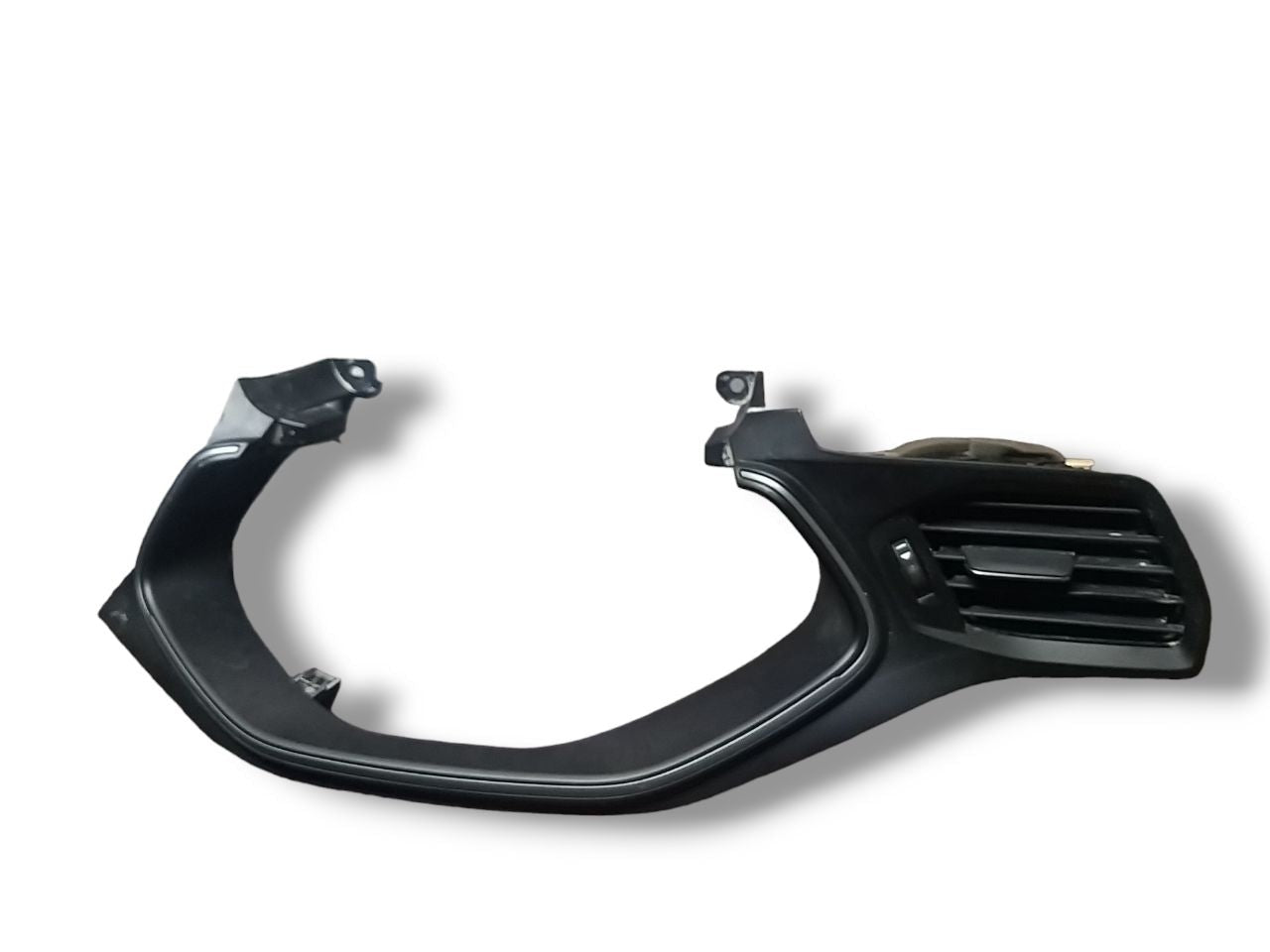 Modanatura Interna Cruscotto Ford Focus ( 2022 ) Cod : JC7B-A044D70-A / JX7B-A047A04-A-PIA-01 - F&P CRASH SRLS - Ricambi Usati