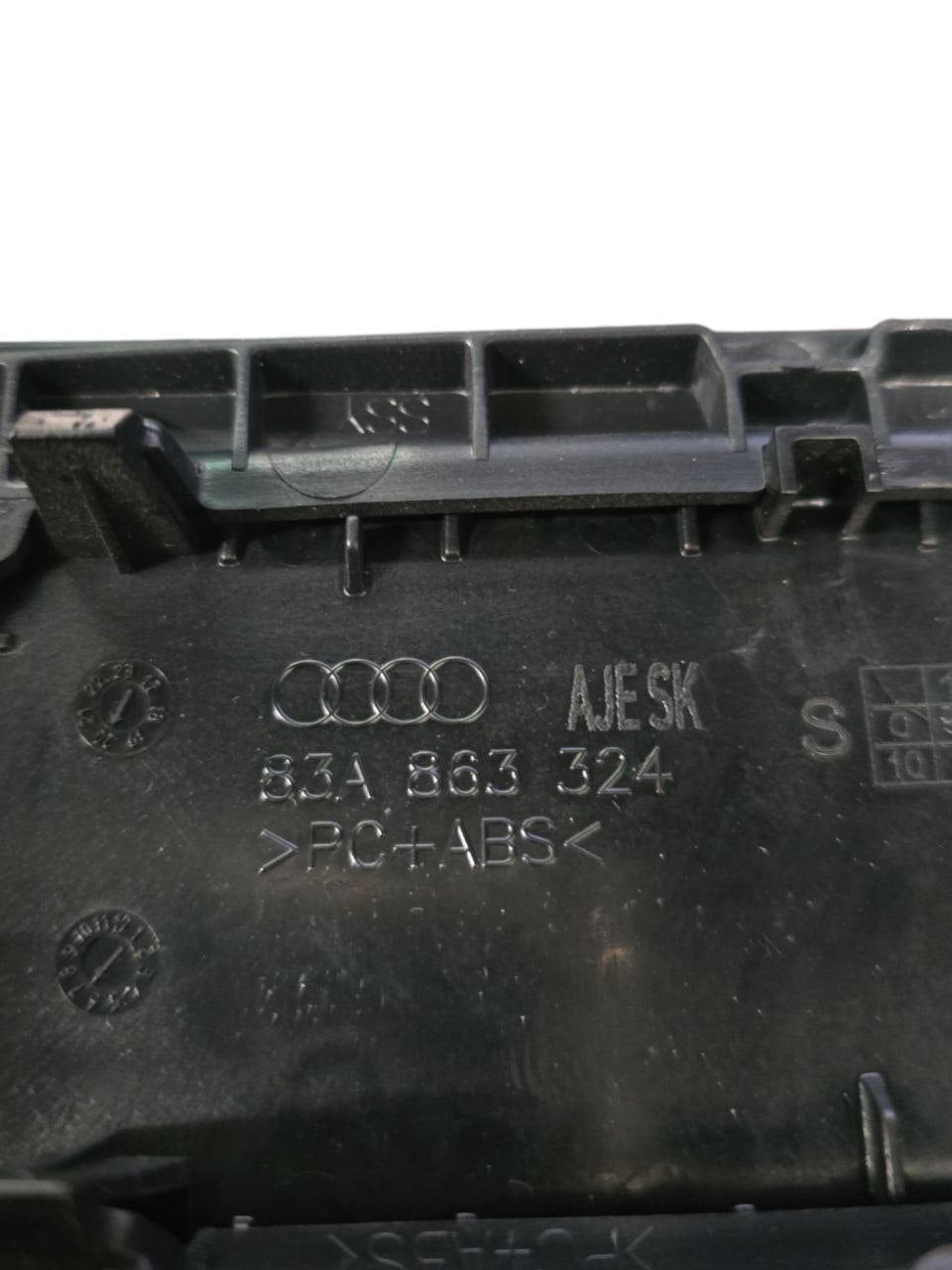 INTERNAL TRIM CENTRAL TUNNEL AUDI Q3 F3 (2018>) Code: 83A863324 - F&P CRASH SRLS - Used Parts