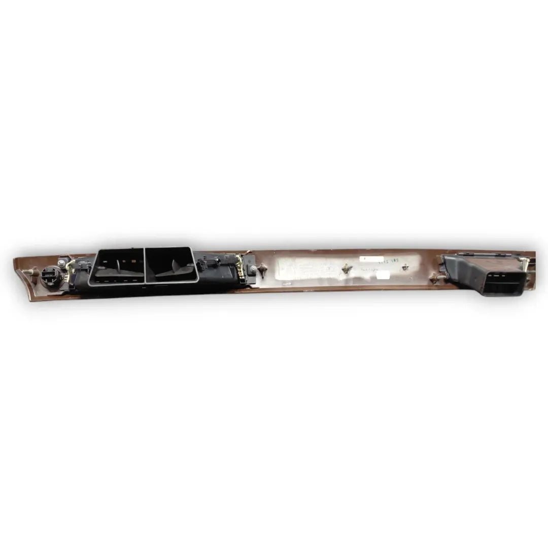 Dettaglio Modanatura laterale del cruscotto destra BMW Serie 3 E90/E91 dal 2008 OEM 51457138799 - foto 2