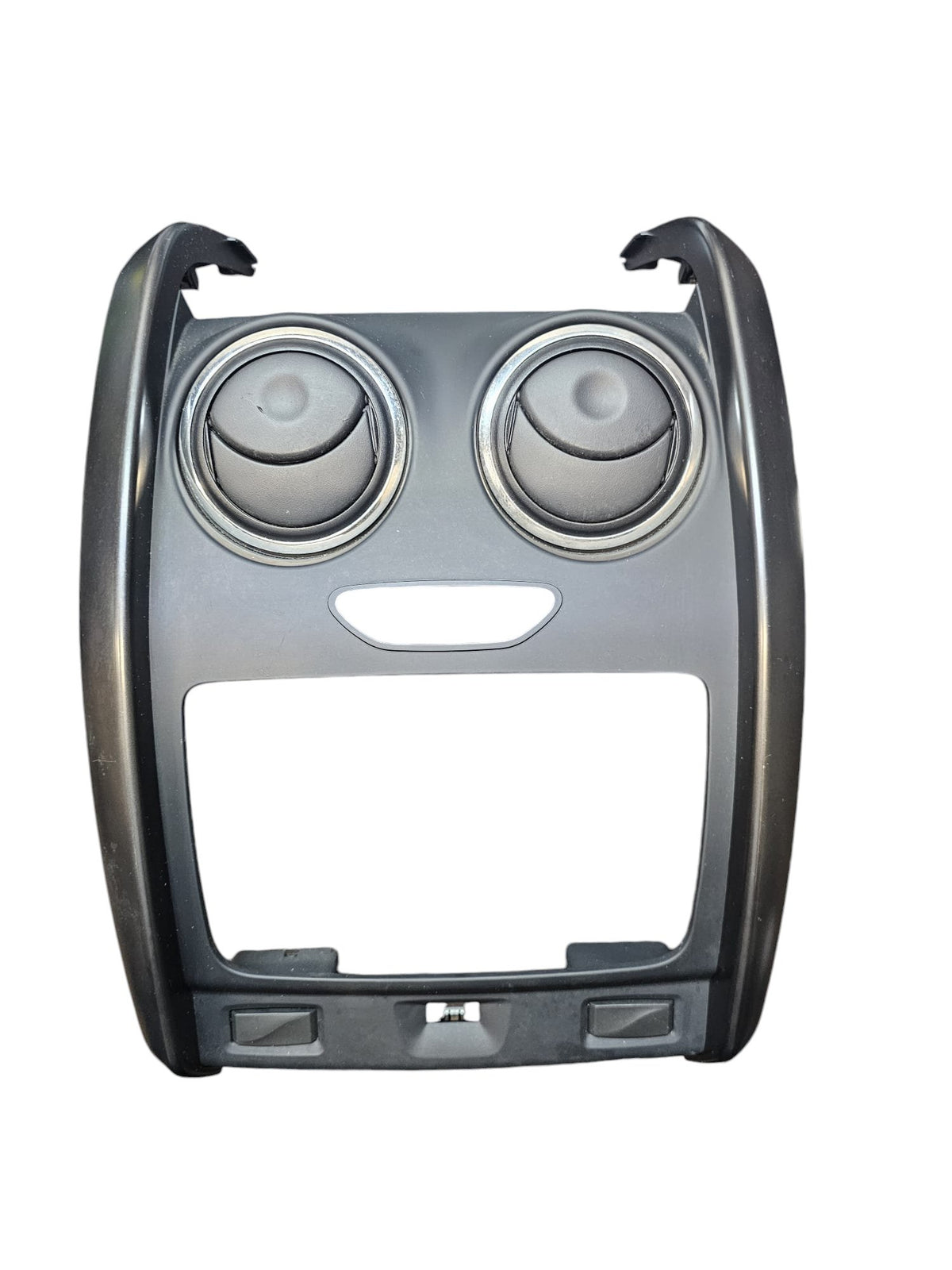 Modanatura Mascherina Autoradio con bocchette aria Dacia Duster Cod:682603572R (2010 - 2017) - F&amp;P CRASH SRLS - Ricambi Usati