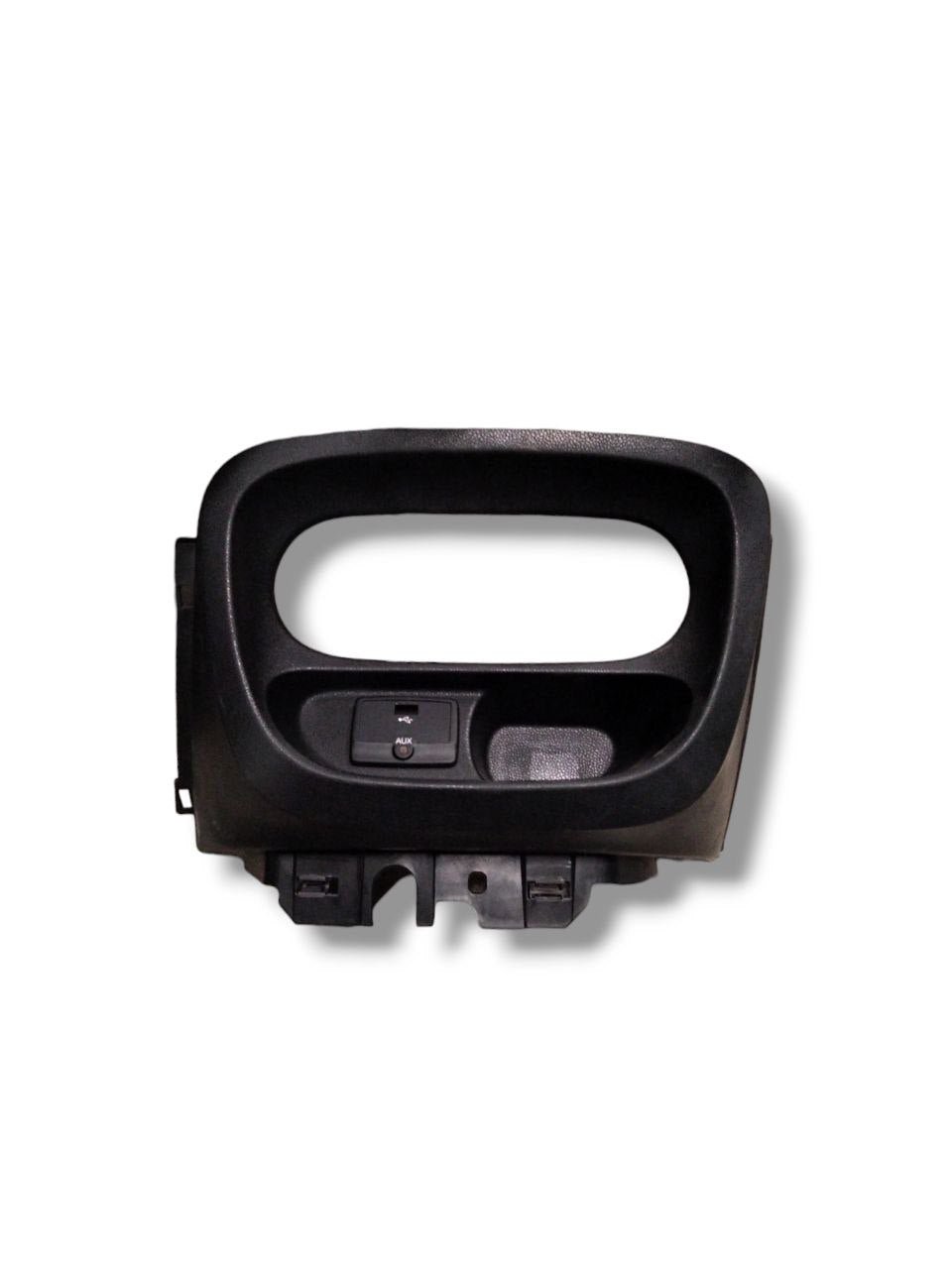 Modanatura mascherina rivestimento cruscotto centrale + presa Aux Fiat 500L (2017) cod.51892477 - F&P CRASH SRLS - Ricambi Usati