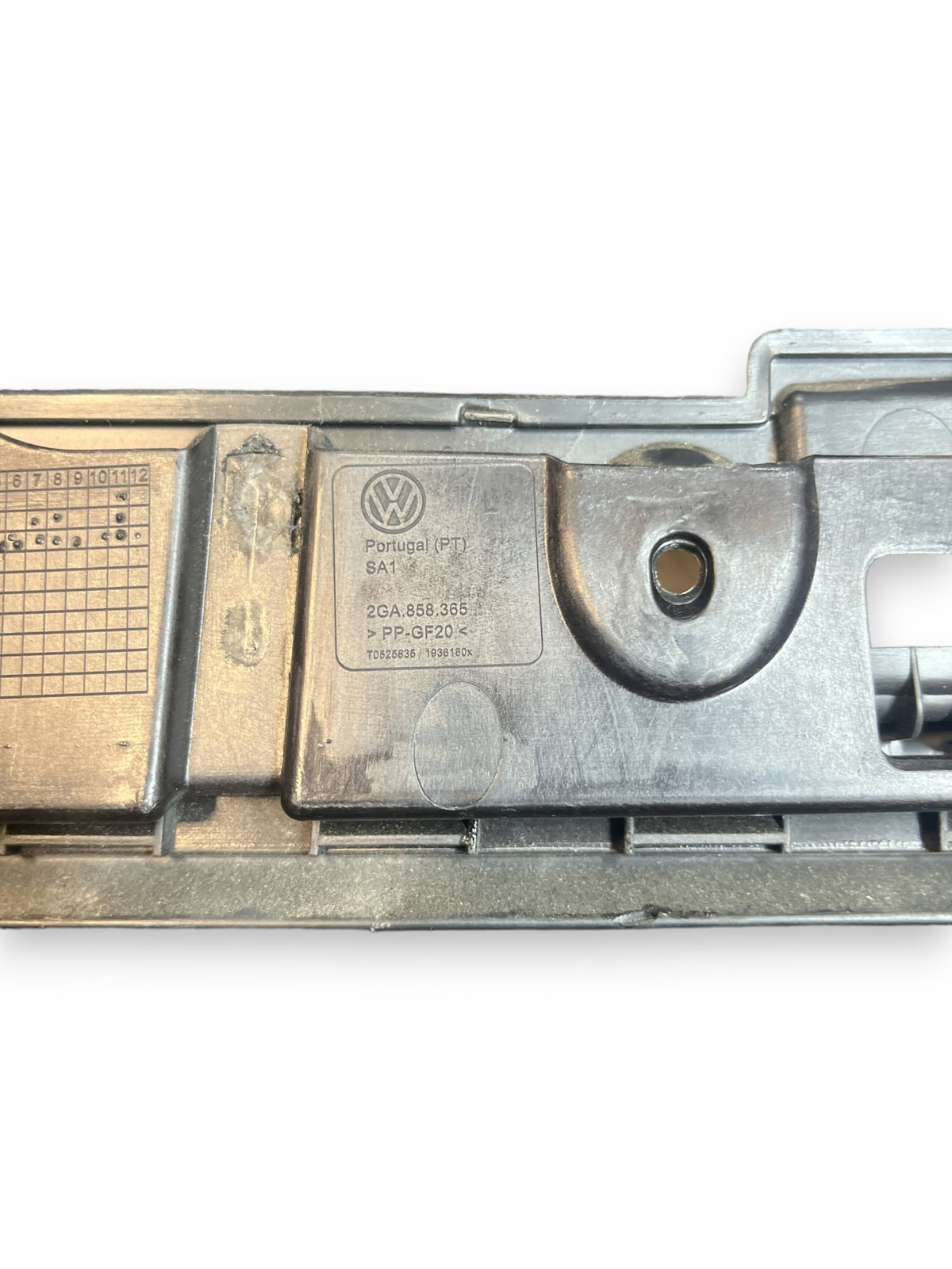Molding Covering Guide Side Volkswagen T - Roc (2018) code: 2GA858365 - F&P CRASH SRLS - Used Parts