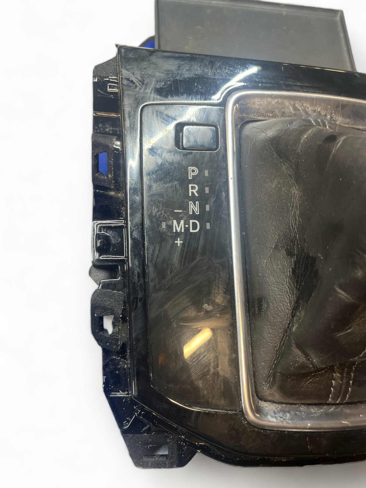 Molding Cover Gear Shift Central Console Mazda CX-5 (2018) code: KB8C-64341 - F&P CRASH SRLS - Used Parts