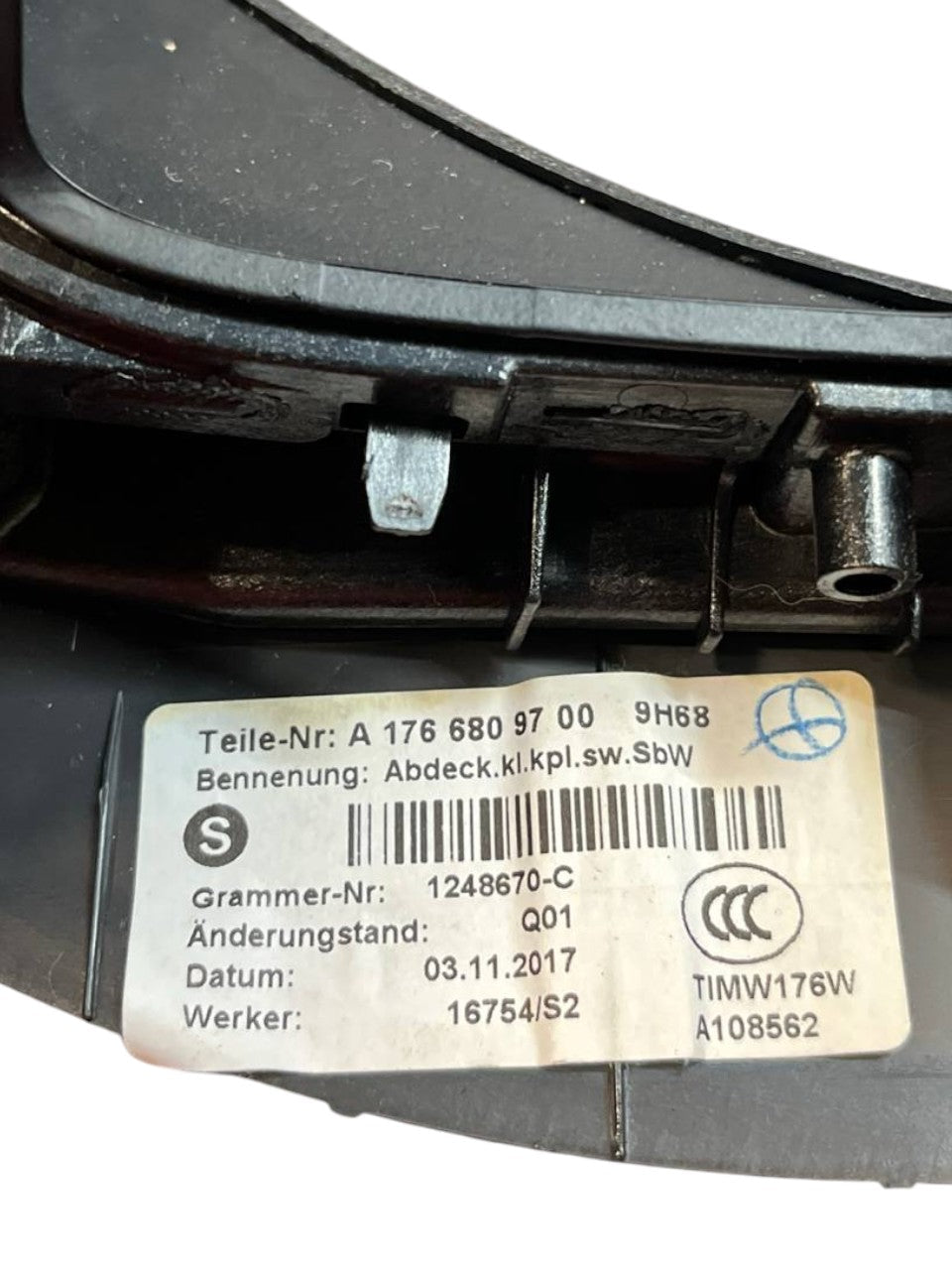 Modanatura tunnel centrale Mercedes - Benz CLA W / X117 cod.A1766809700 (2015 - 2019) - F&P CRASH SRLS - Ricambi Usati