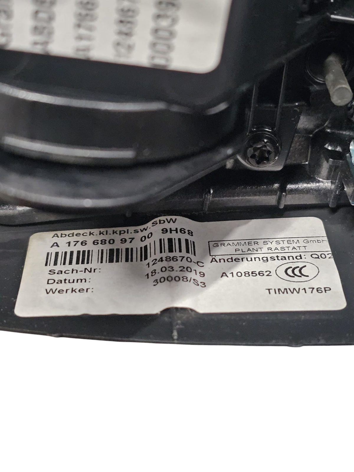 Modanatura Tunnel Centrale Mercedes GLA X156 Cod:A1766809700 (2013 - 2019) - F&P CRASH SRLS - Ricambi Usati