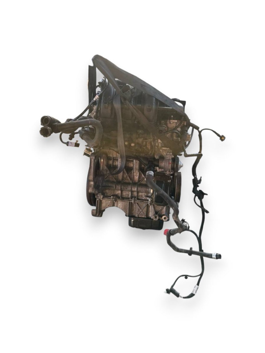 Motore Peugeot 208 ( 2018 ) 1.2 Benzina 60kw 81cv cod : HM01 - F&P CRASH SRL - Ricambi Usati