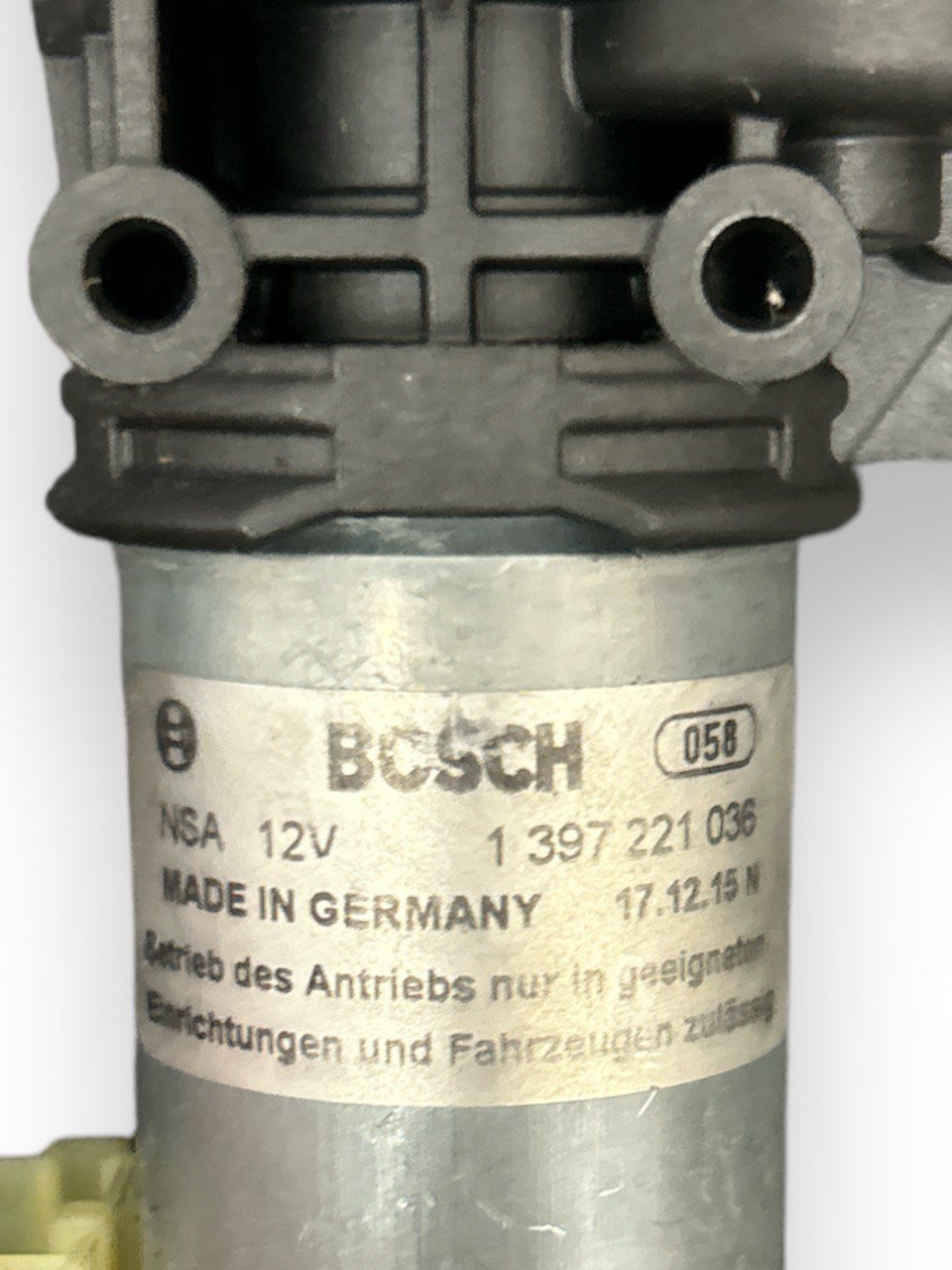 Opening/Closing Motors for Rear Hood (BOSCH) Audi A6 (C7) (2011 to 2018) cod.0390204122 cod.1397221036 cod.4G9827851E - F&P CRASH SRLS - Used Parts