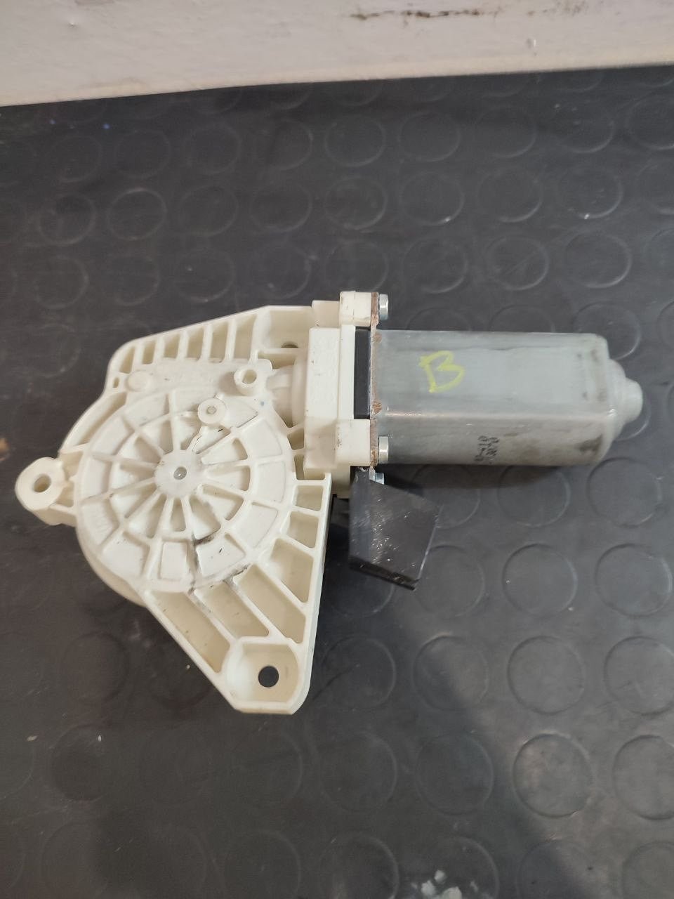 Right front window regulator MERCEDES-BENZ CLASS B (T245) - F&P CRASH SRLS - Used Parts