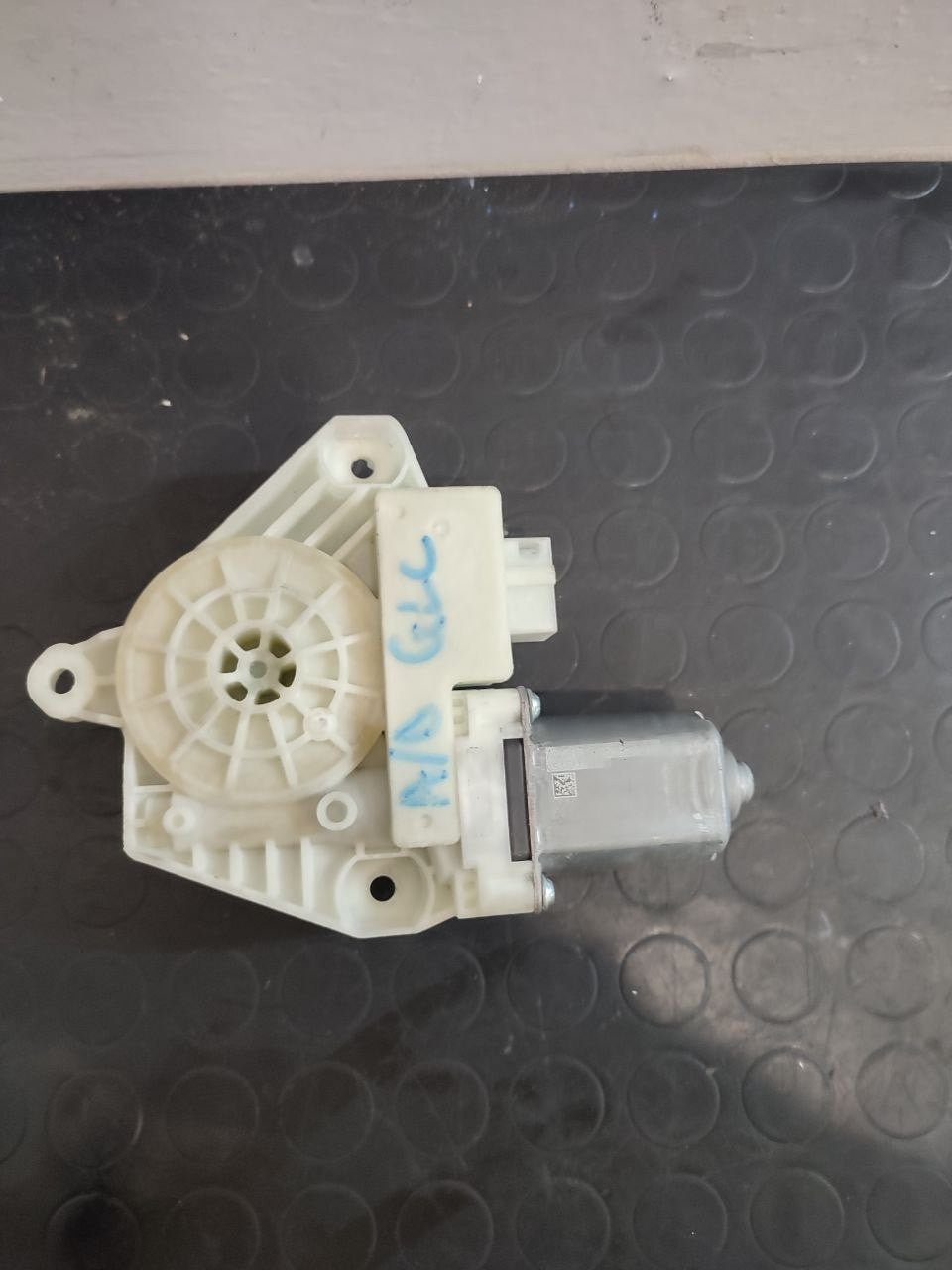 Motorino Alzacristallo anteriore destro MERCEDES-BENZ CLASSE GLC 250D 4MATIC SUV 5P - F&P CRASH SRLS - Ricambi Usati