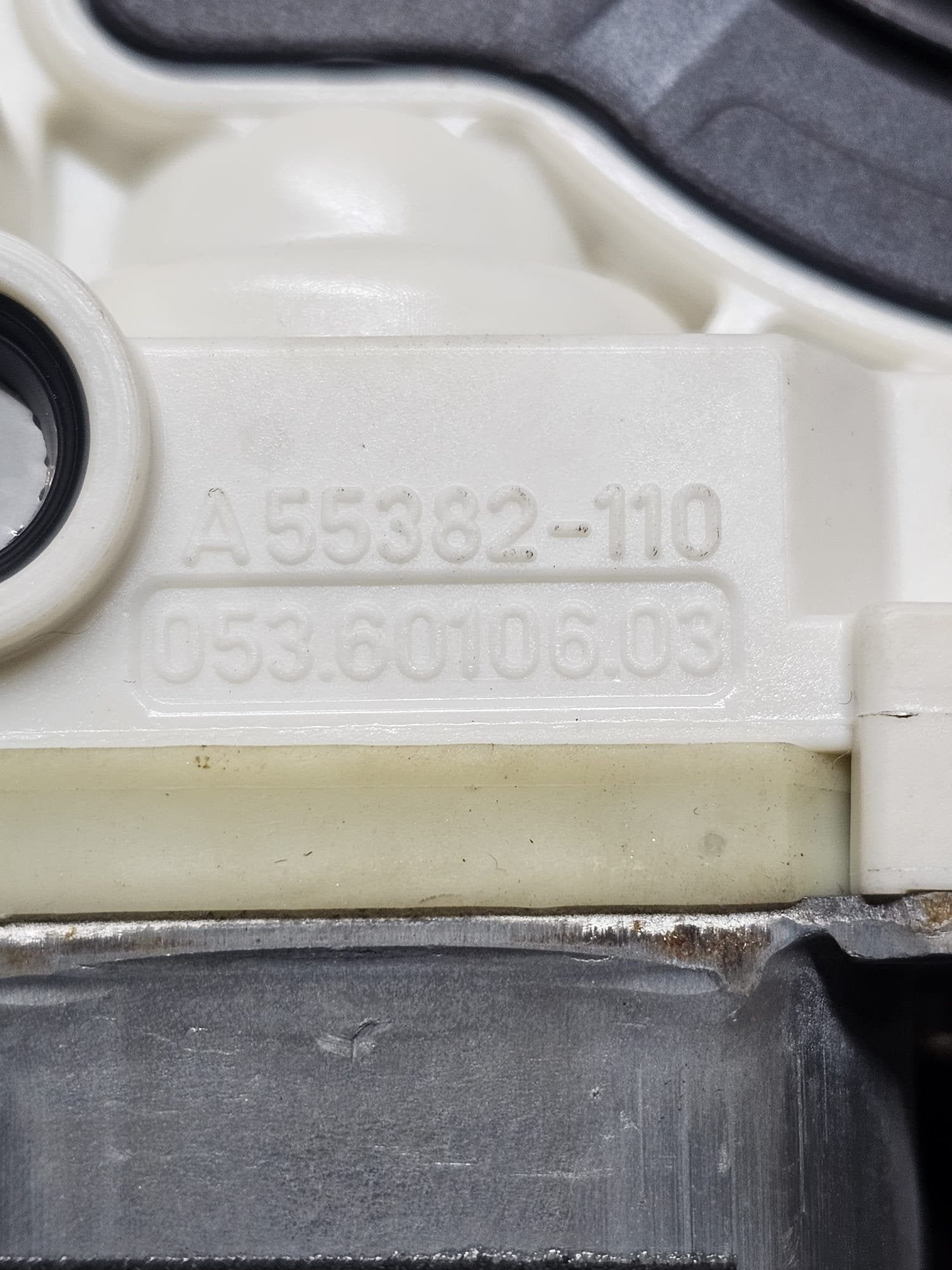 Motorino Alzacristallo Anteriore / Posteriore Destro Cod:A55382 - 110 Mercedes CLA W117 (2013 - 2019) - F&P CRASH SRLS - Ricambi Usati
