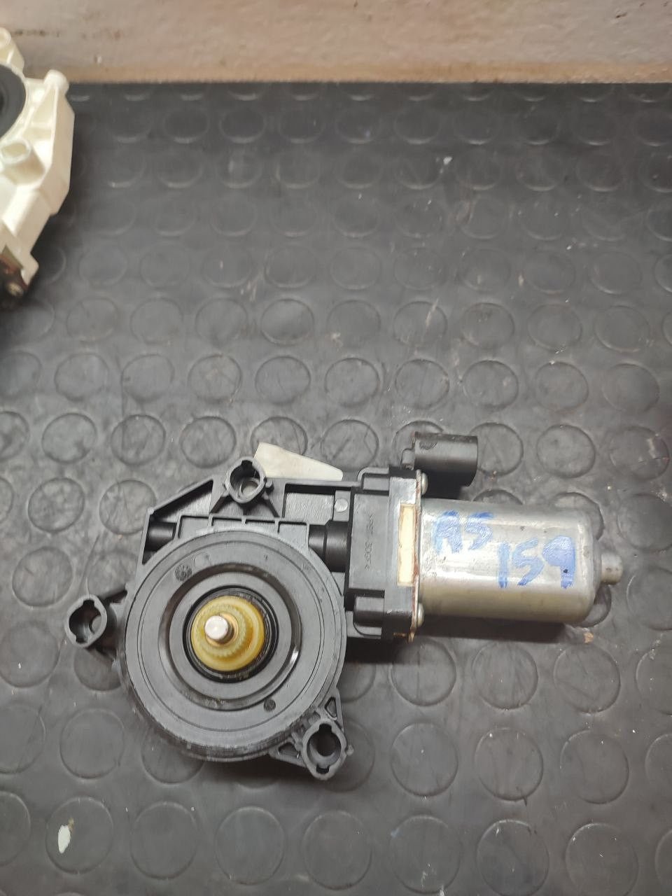 Motorino Alzacristallo anteriore sinistro AUDI A3 (8P) 2.0 tdi - F&amp;P CRASH SRLS - Ricambi Usati