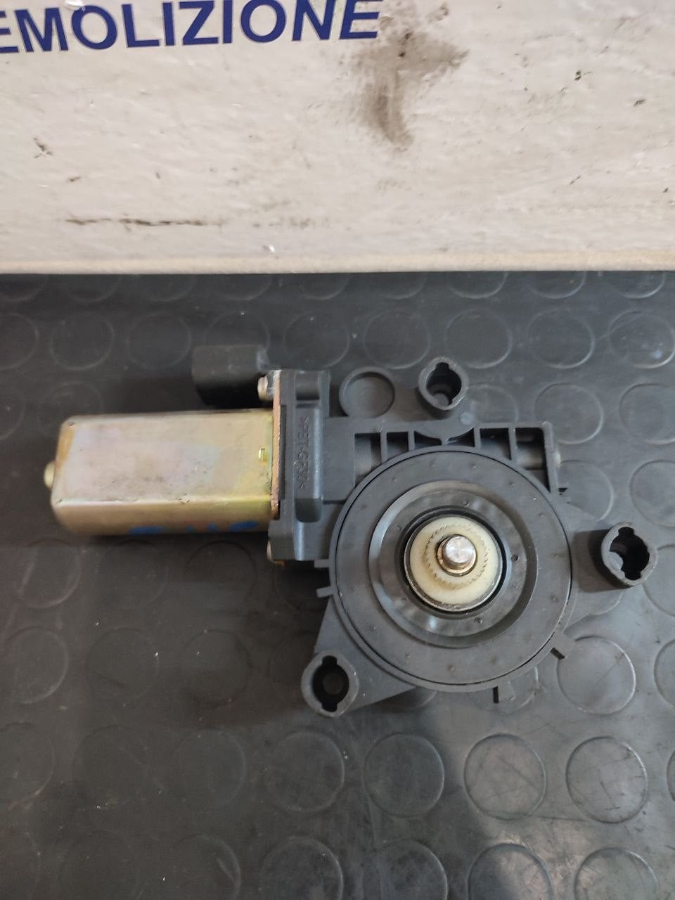 Motorino alzacristallo anteriore sinistro FIAT STILO 1.9 JTD 5P - F&P CRASH SRLS - Ricambi Usati