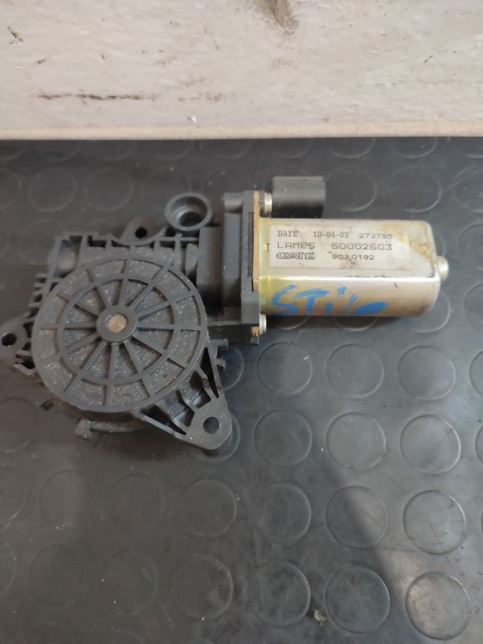 Motorino alzacristallo anteriore sinistro FIAT STILO 1.9 JTD 5P - F&P CRASH SRLS - Ricambi Usati