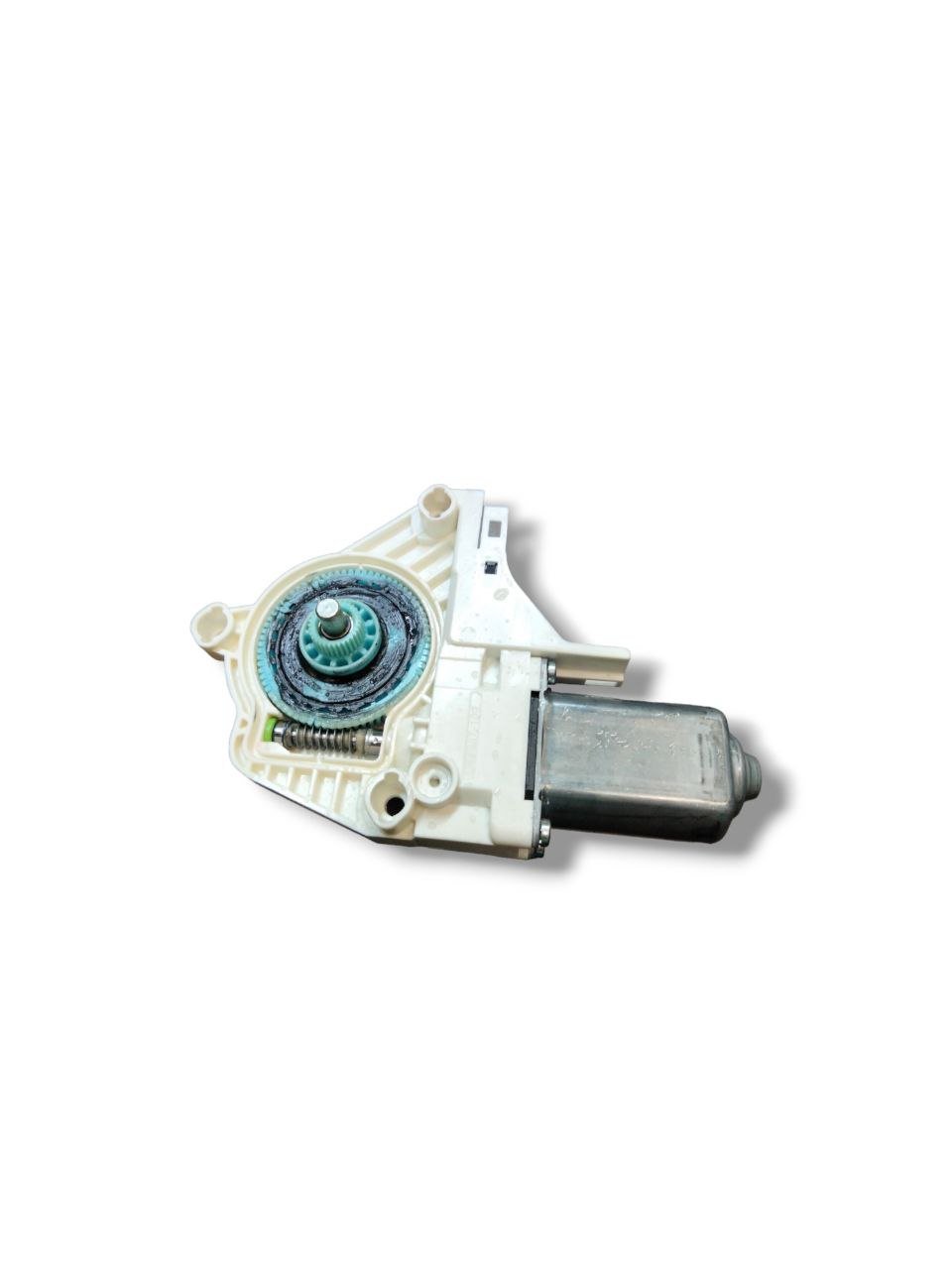 Motorino alzavetro Anteriore Destro (dx) Audi A1 8X (2010-2018) cod.8k0959802c - F&P CRASH SRLS - Ricambi Usati