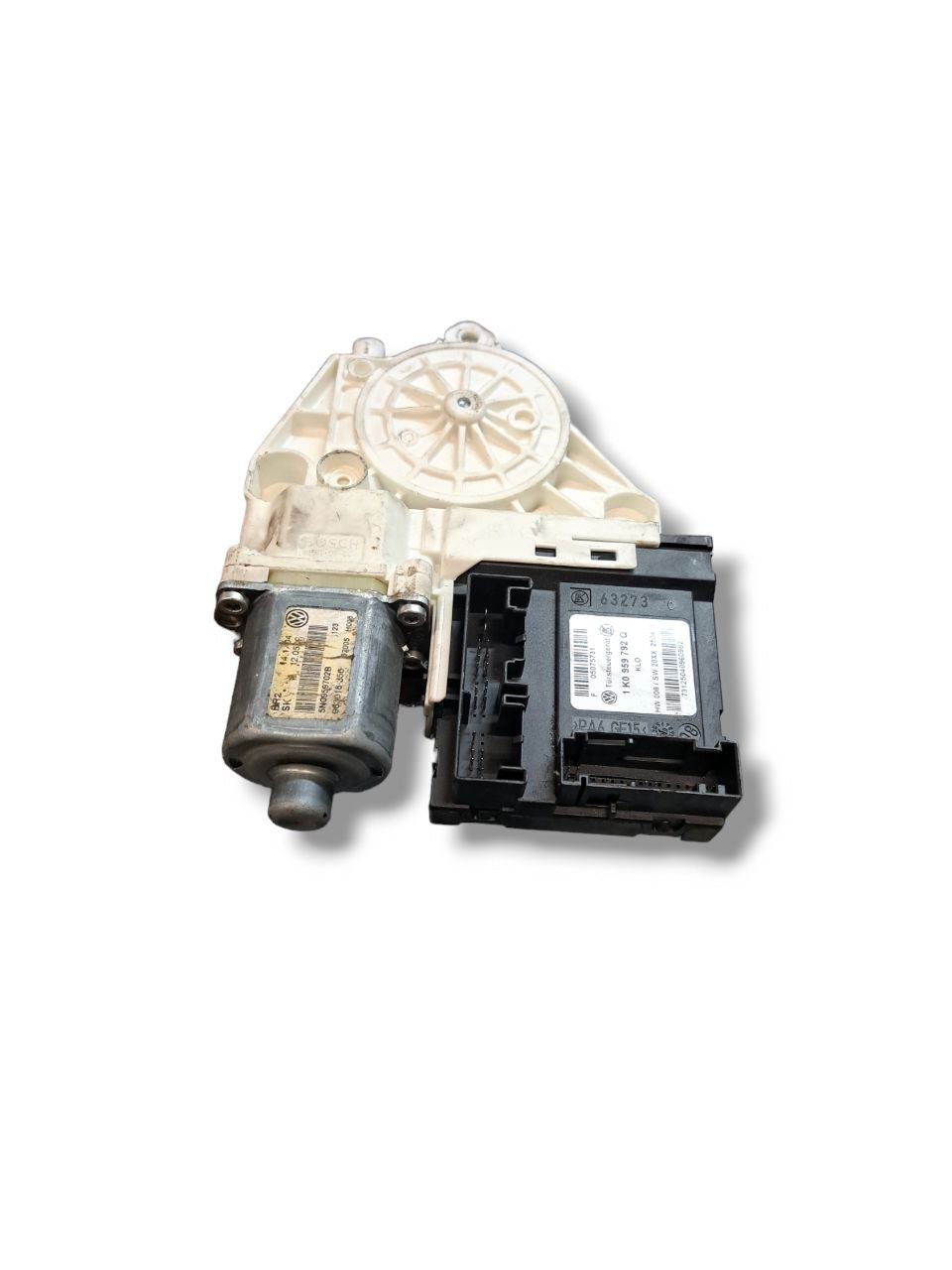 Motorino Alzavetro Anteriore Destro Dx Volkswagen Tiguan ( 5N - 2009 ) COD:5N0959702B - F&P CRASH SRLS - Ricambi Usati