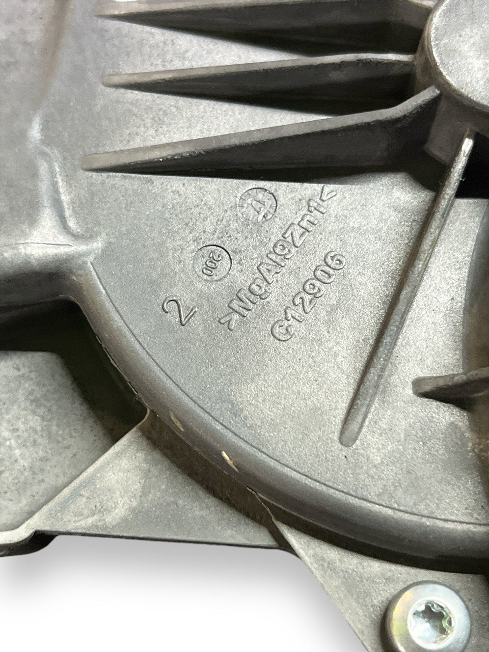 Motorino apertura / chiusura cofano elettrico posteriore sinistro Mercedes Benz GLC C253 cod.C12906 (2015 - 2022) - F&P CRASH SRLS - Ricambi Usati