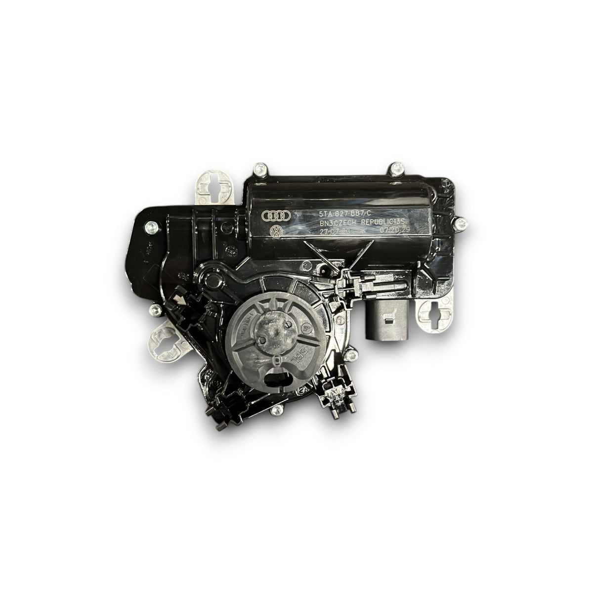 Motorino Apertura / Chiusura Cofano / Portellone posteriore Audi Q3 (F3) (2018 &gt; ) - F&amp;P CRASH SRLS - Ricambi Usati