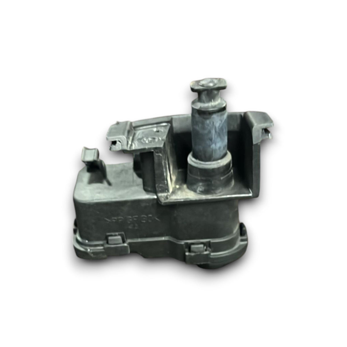 Fuel Door Opening / Closing Motor Skoda Fabia III code:7P0810773D (2014 > 2021) - F&P CRASH SRLS - Used Parts