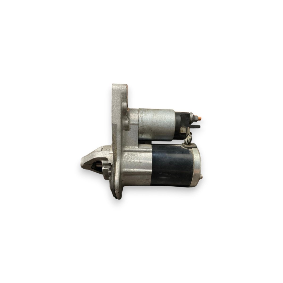 Starter motor Dacia Duster I 1.6 Petrol (2010 - 2017) Code: 233001903R - F&P CRASH SRL - Used Parts