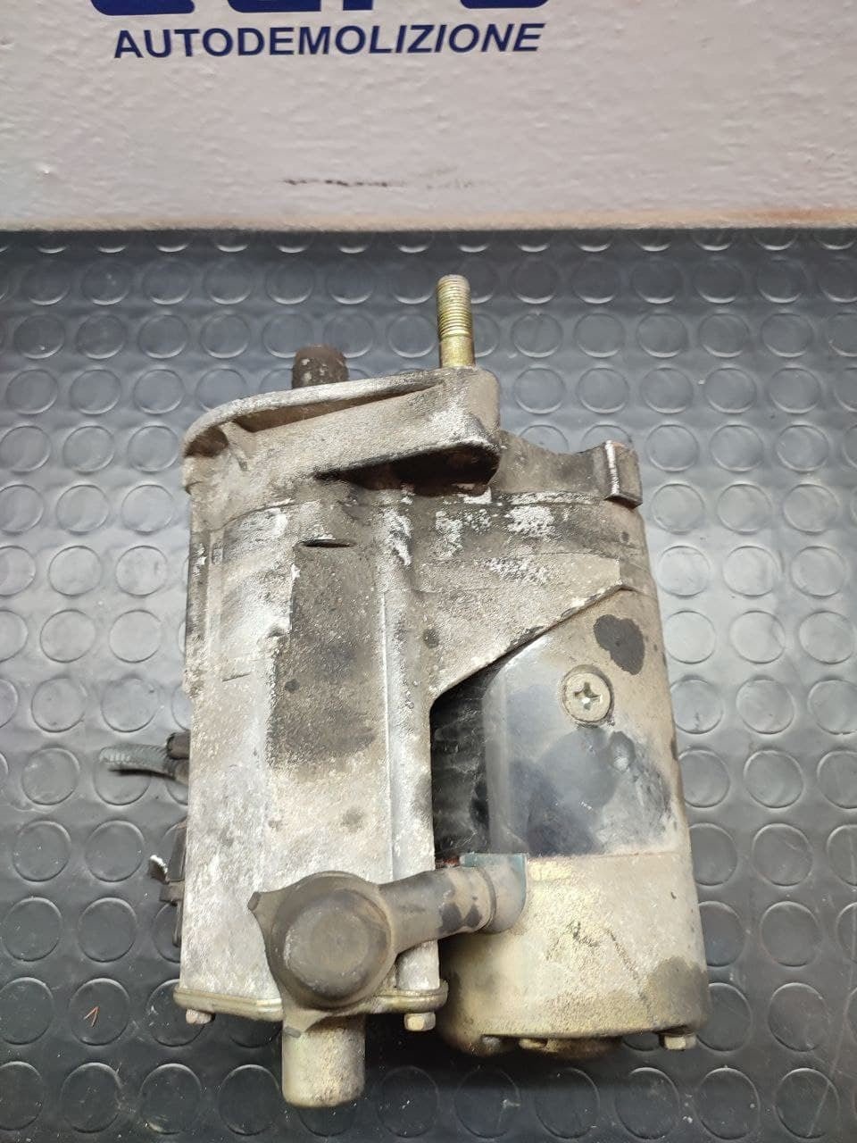 Starter motor Toyota Hilux 2.5 d4d code 28100-30050 - F&P CRASH SRLS - Used Parts