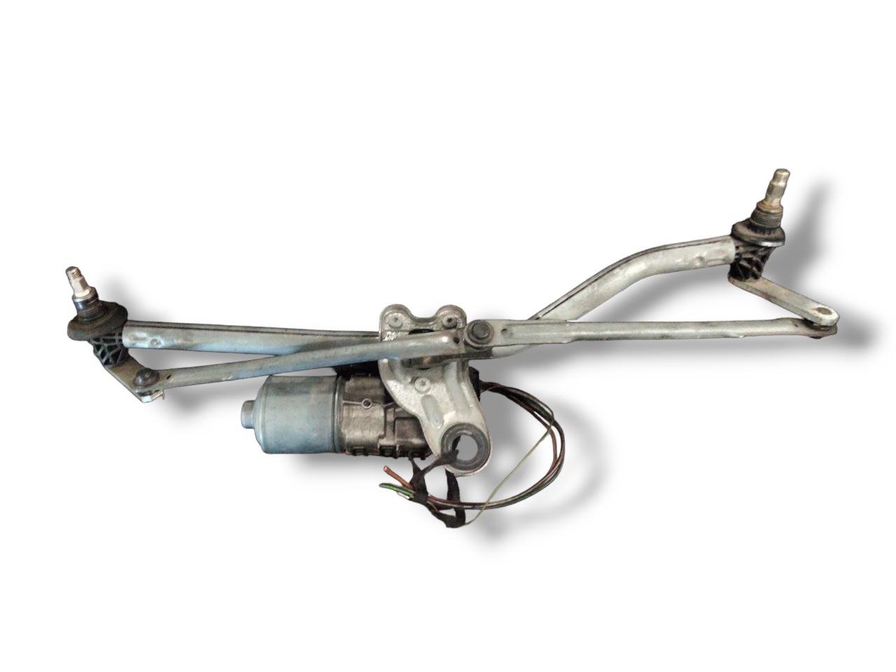 Front windshield wiper motor Bmw E90 (2004 - 2013) cod.7161711 - F&P CRASH SRLS - Used Spare Parts