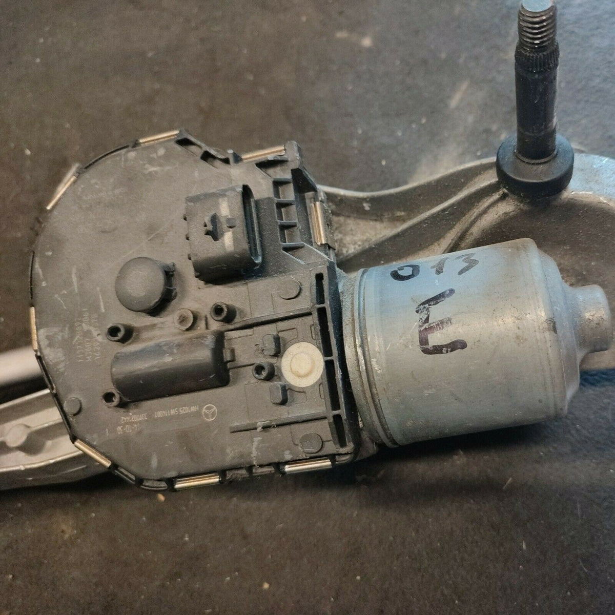 Front Windshield Wiper Motor With Tandem Mercedes E-Class W212 2009-2016 - F&P CRASH SRLS - Used Parts