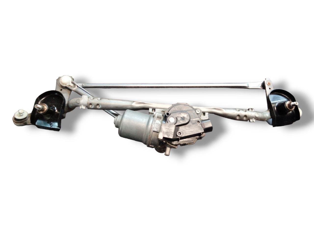 Front windshield wiper motor Suzuki Swift (2017>) code 38110 - 52R00 - F&P CRASH SRLS - Used Parts