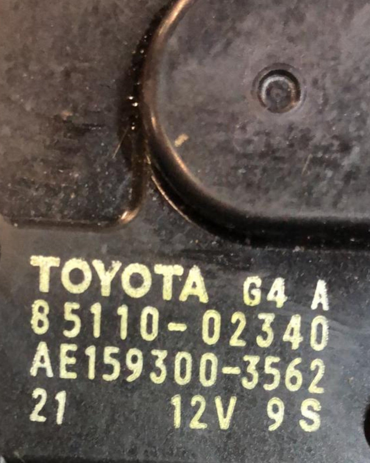 Front Windshield Wiper Motor Toyota Auris (2012 > 2018) code:85110 - 02340 - F&P CRASH SRLS - Used Parts