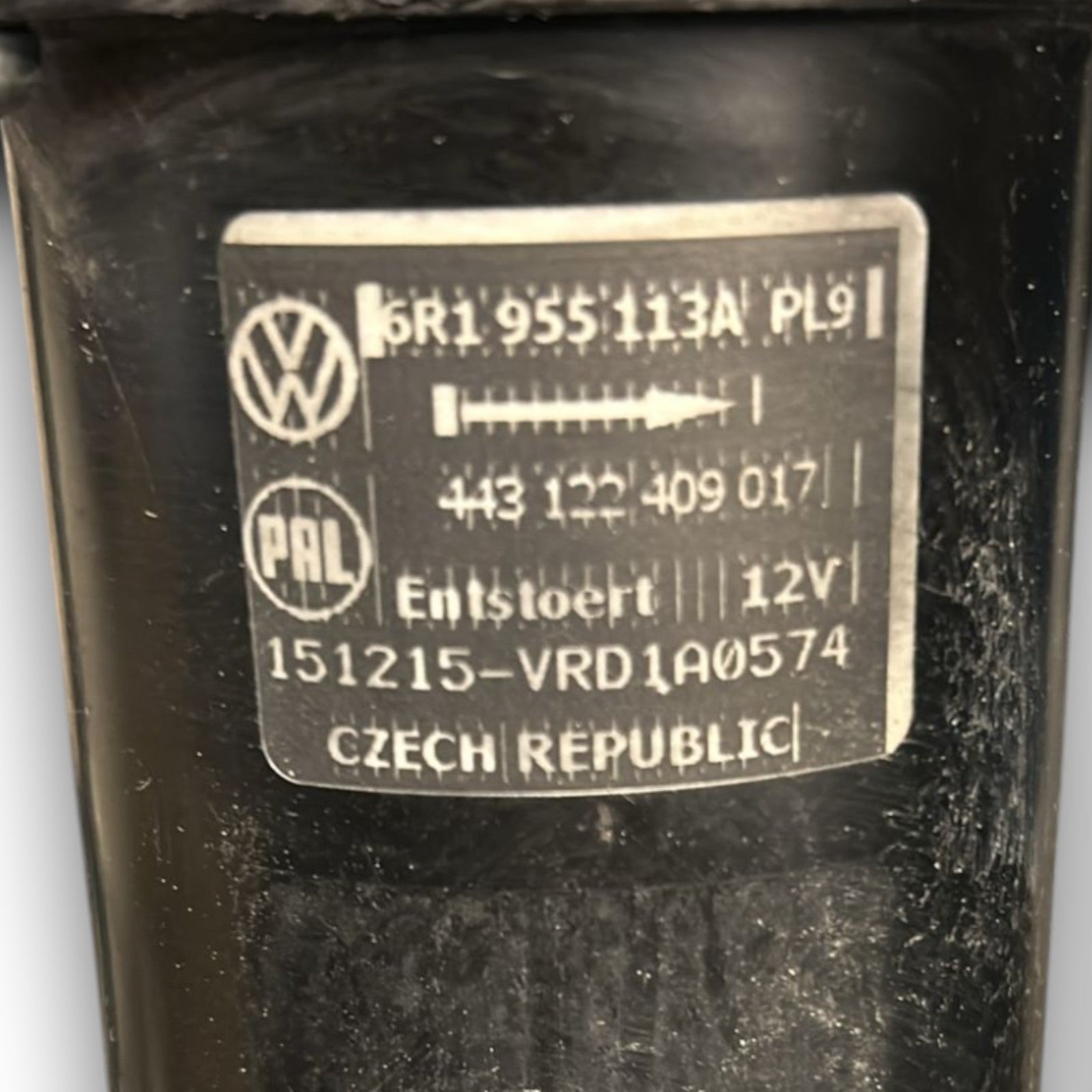Front Windshield Wiper Motor Volkswagen Polo V code:6R1955113A (2009 > 2017) - F&P CRASH SRLS - Used Parts