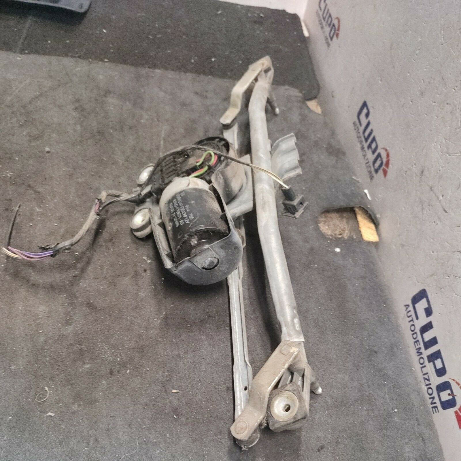 MOTORino Tergicristalli con Tandem Ford KA (1996-2008) RBT 0390241136 - F&P CRASH SRLS - Ricambi Usati