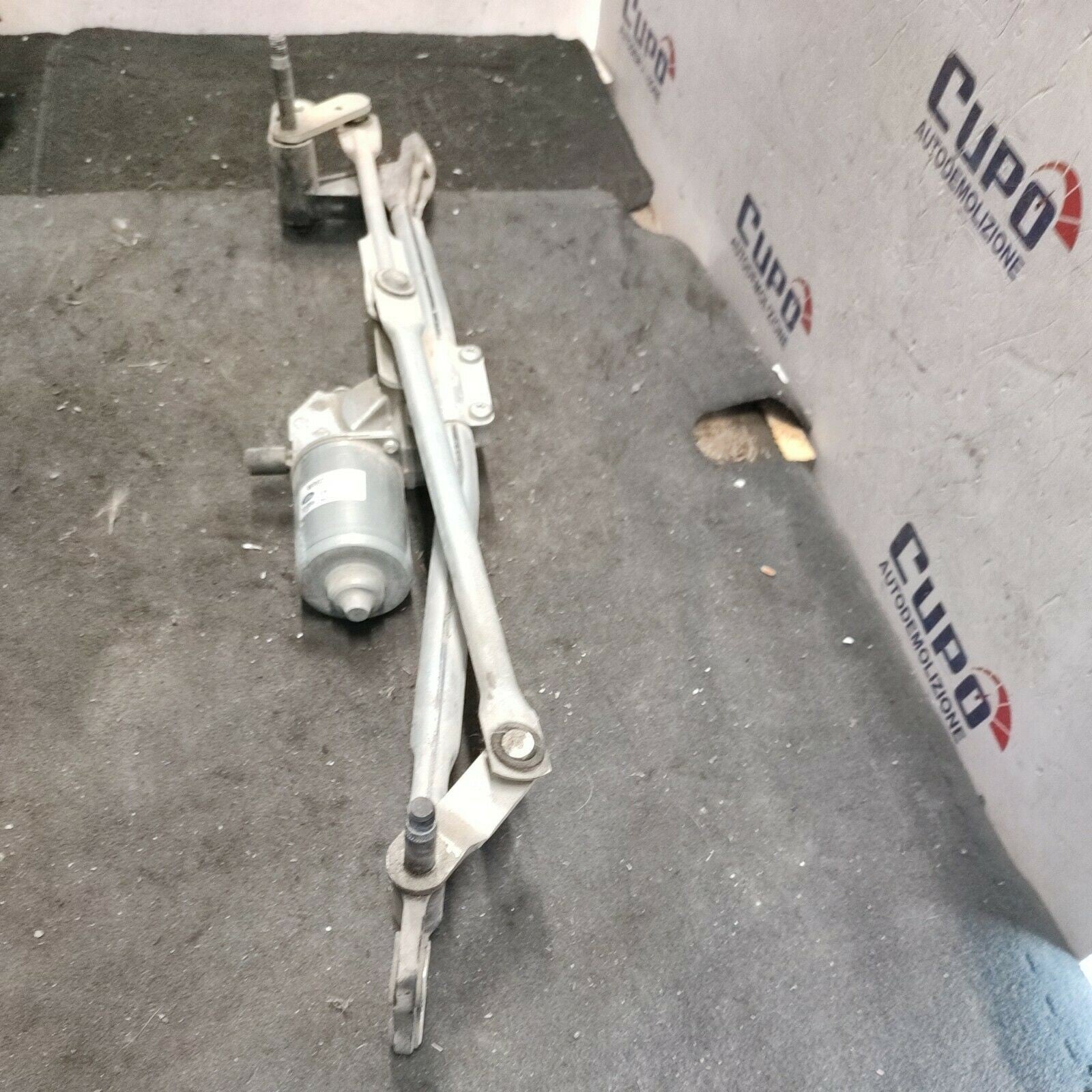 Front Tandem Windshield Wiper Motor Range Rover Evoque 2011-2019 W0027101 - F&P CRASH SRLS - Used Parts