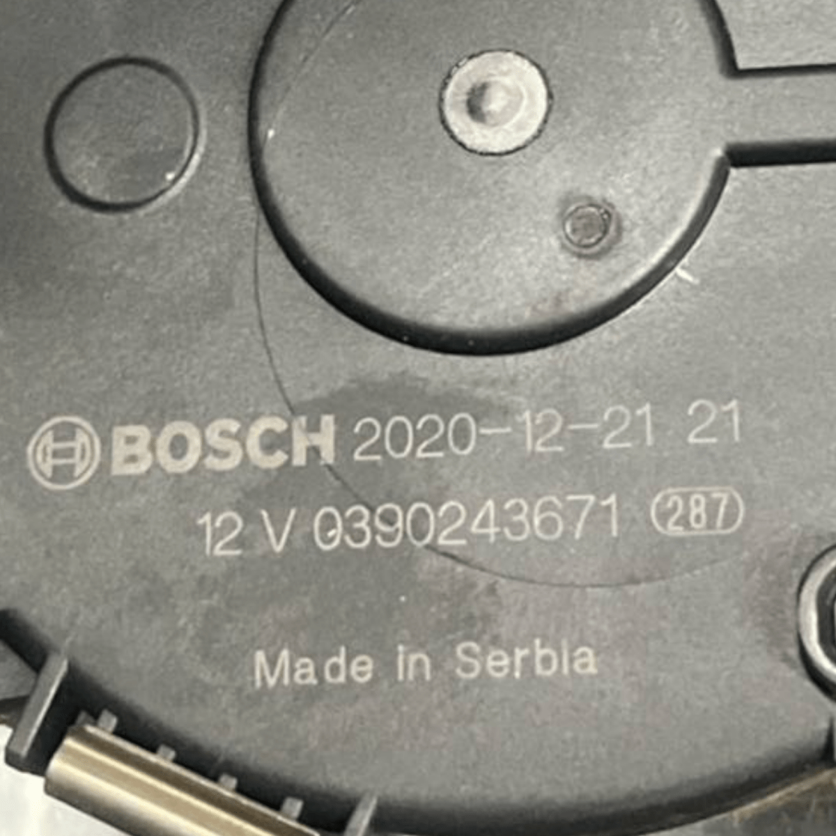 Front windshield wiper motor Bmw X1 F48 (2015 to 2022) code: 0390243671 - F&P CRASH SRLS - Used Parts
