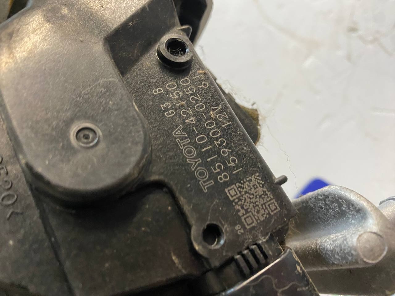 Motorino tergicristallo anteriore completo Toyota Rav IV (2008) cod: 85110 42150 - F&P CRASH SRLS - Ricambi Usati