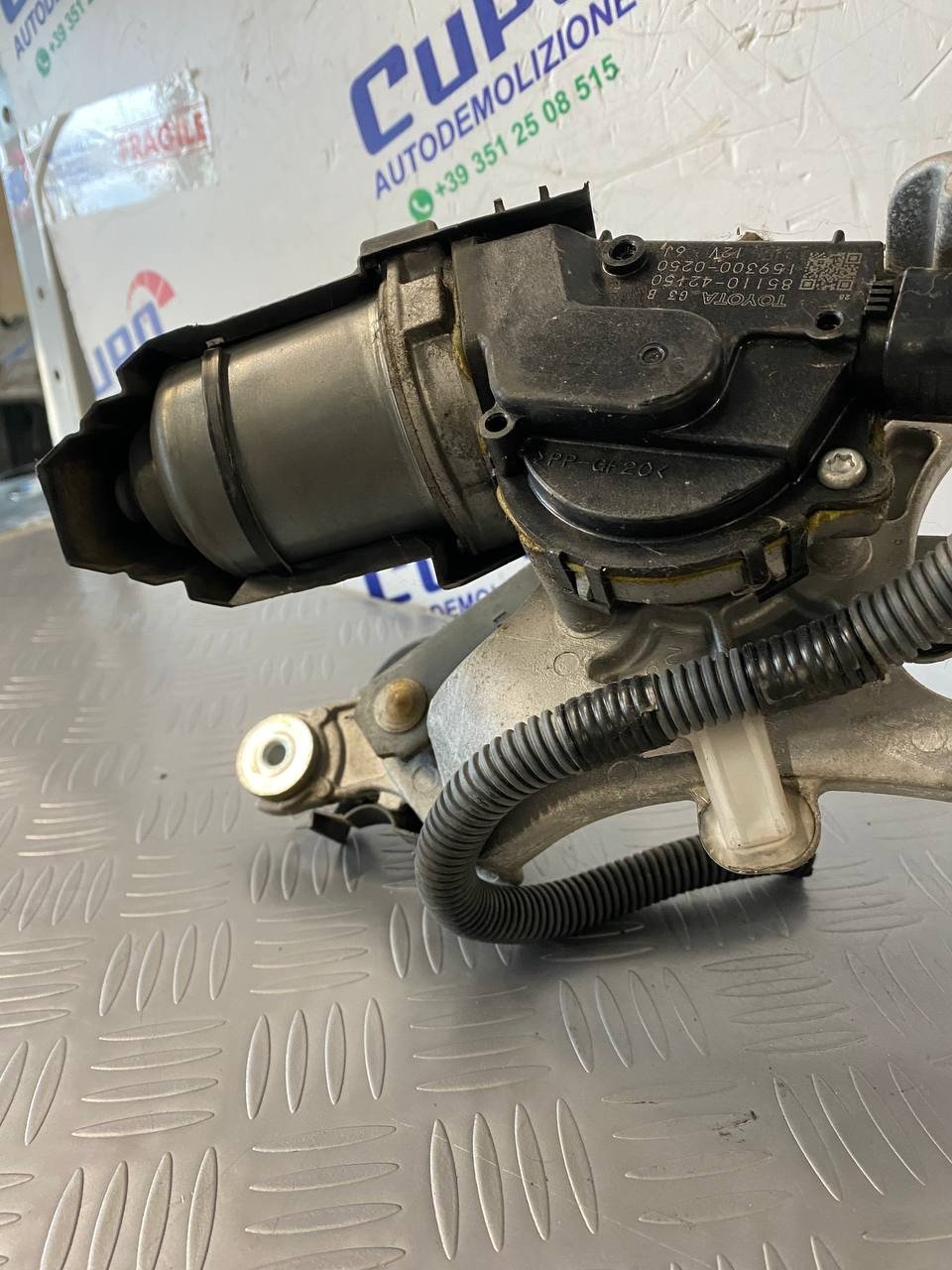 Motorino tergicristallo anteriore completo Toyota Rav IV (2008) cod: 85110 42150 - F&P CRASH SRLS - Ricambi Usati