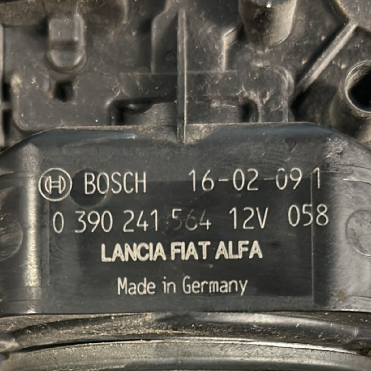 Front Windshield Wiper Motor Fiat Doblo code:0390241564 (2009 > 2022) - F&P CRASH SRLS - Used Parts