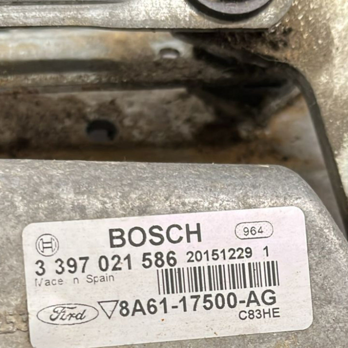 Front Windshield Wiper Motor Ford Fiesta VI code:3397021586 (2008 > 2017) - F&P CRASH SRLS - Used Parts
