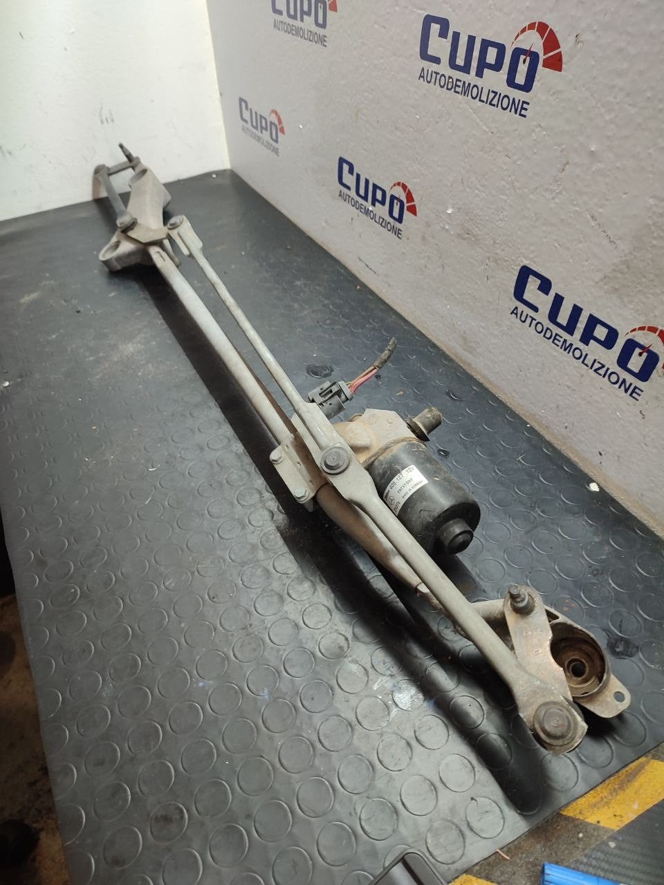 Motorino Tergicristallo anteriore MERCEDES-BENZ CLASE A W169 cod : 405.127 - F&P CRASH SRLS - Ricambi Usati