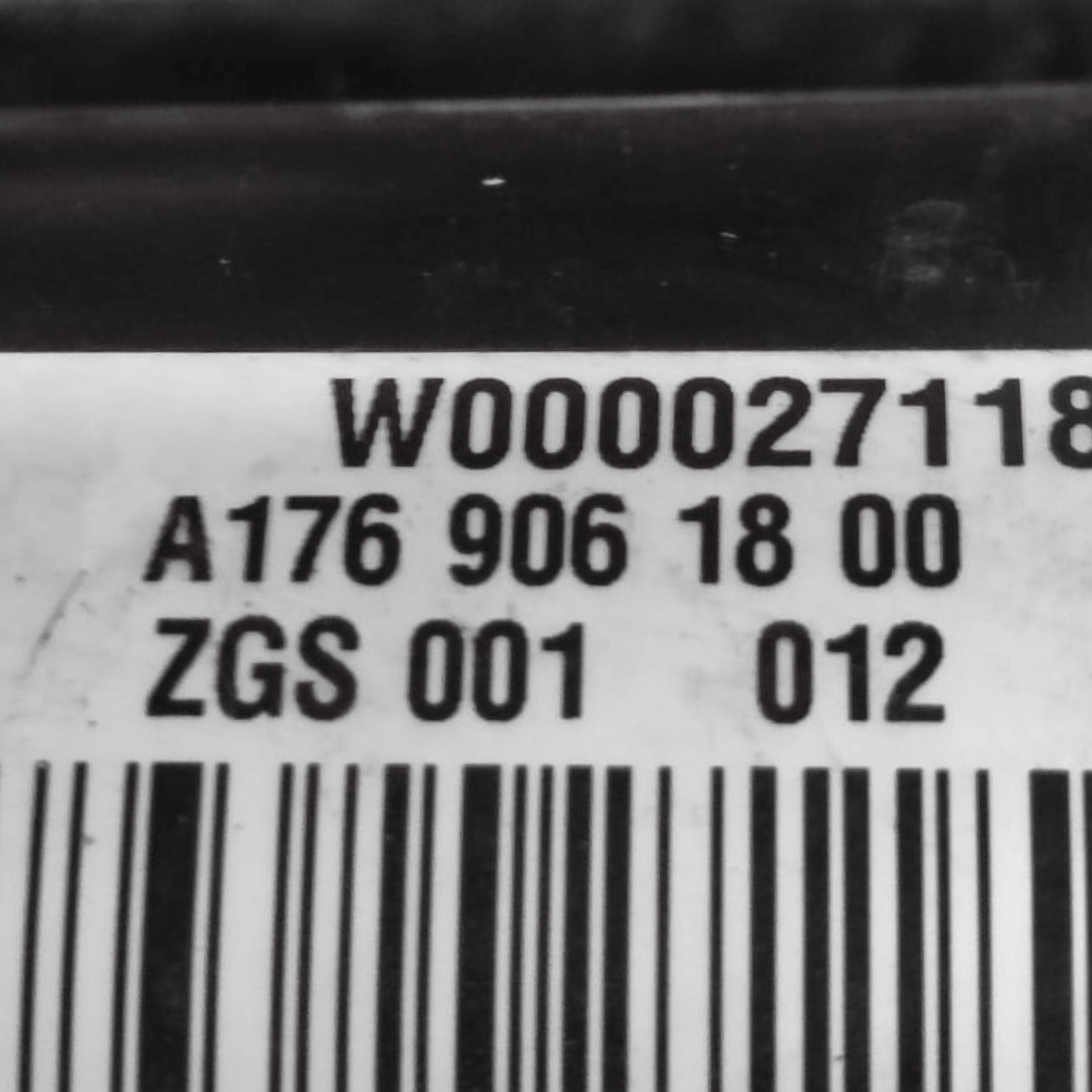 Front Windshield Wiper Motor Mercedes A-Class W176 CODE: A1769061800 (2012 - 2018) - F&P CRASH SRLS - Used Parts