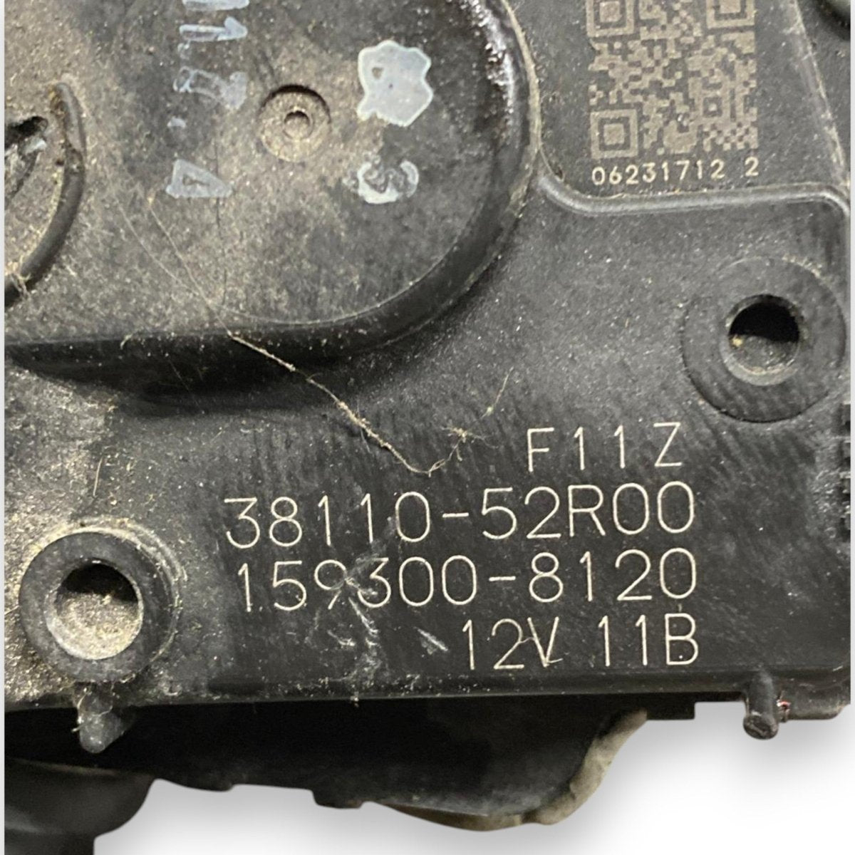 Motorino tergicristallo anteriore Suzuki Swift VI (2017 - 2023) Cod: 38110 - 52r00 - F&P CRASH SRLS - Ricambi Usati