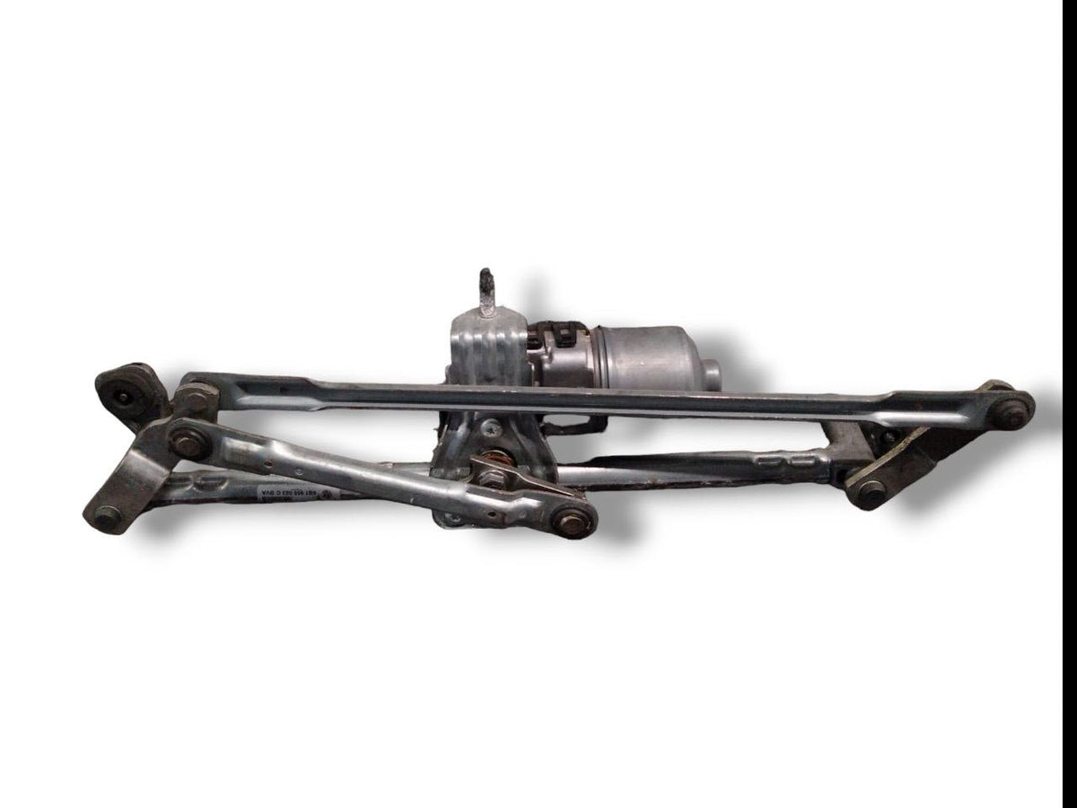 Front Windshield Wiper Motor Volkswagen Polo 6R (2009 - 2017) cod.6R1955119A - 0390241566 - F&P CRASH SRLS - Used Parts