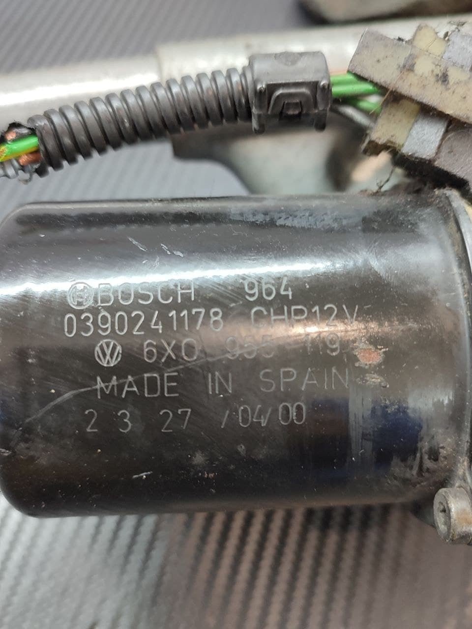Front Windshield Wiper Motor Volkswagen Polo Cod:0390241178 - F&P CRASH SRLS - Used Parts