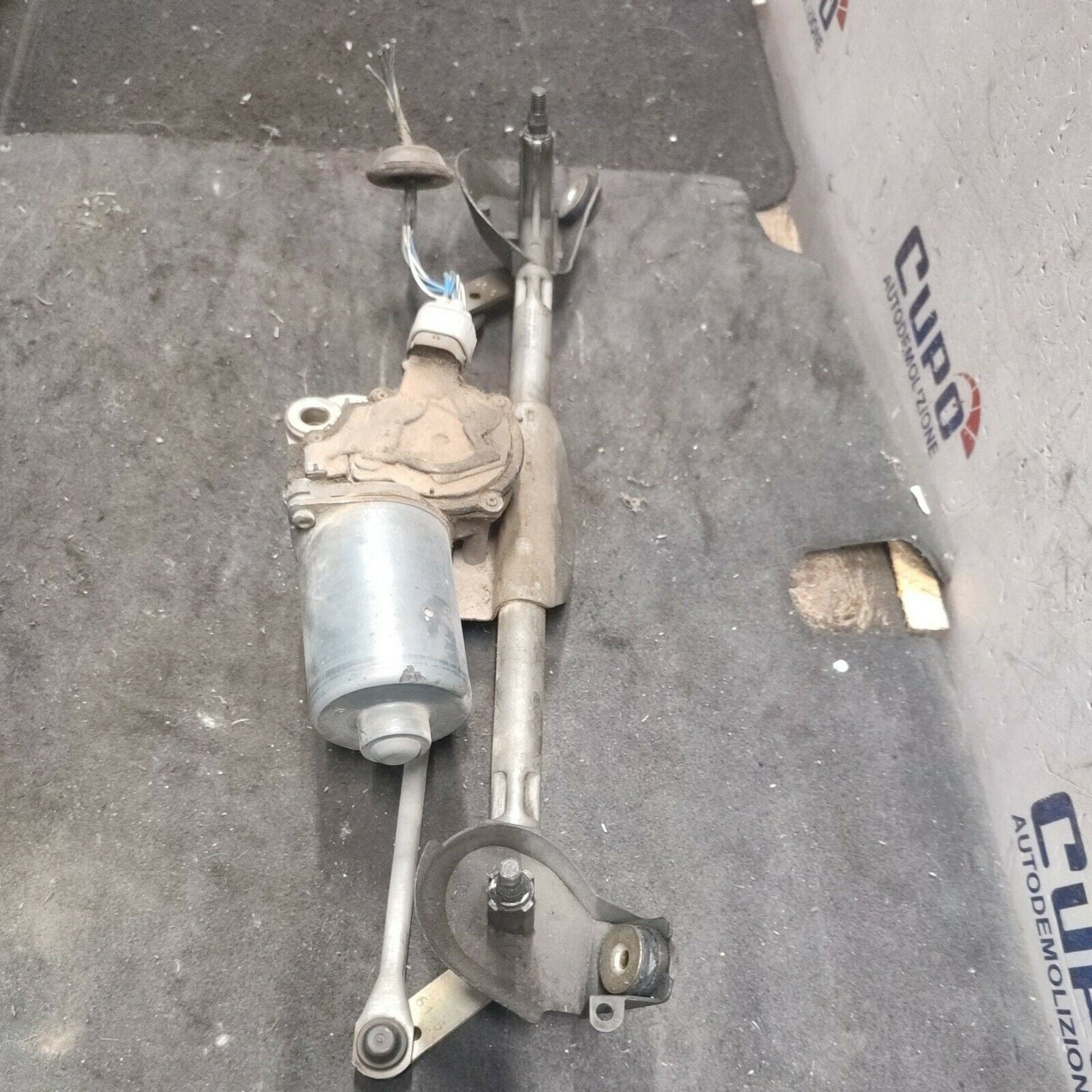 FRONT WIPER MOTOR TANDEM TOYOTA YARIS 1ST SERIES 1999 - 2005 404652 - F&P CRASH SRLS - Used Parts