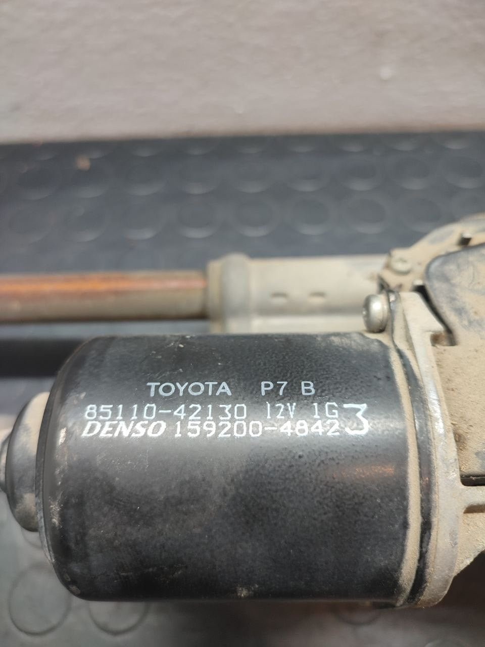 Motorino Tergicristallo TOYOTA RAV4 (2000) Cod:85110-42130 - F&P CRASH SRLS - Ricambi Usati