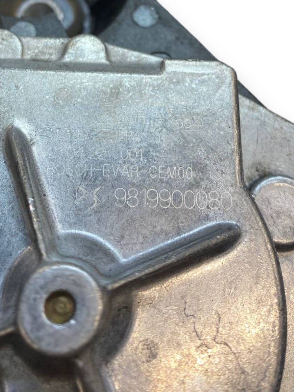 Rear windshield wiper motor Peugeot 208 /2008 (2019>) CODE:9819900080 - F&P CRASH SRLS - Used Parts