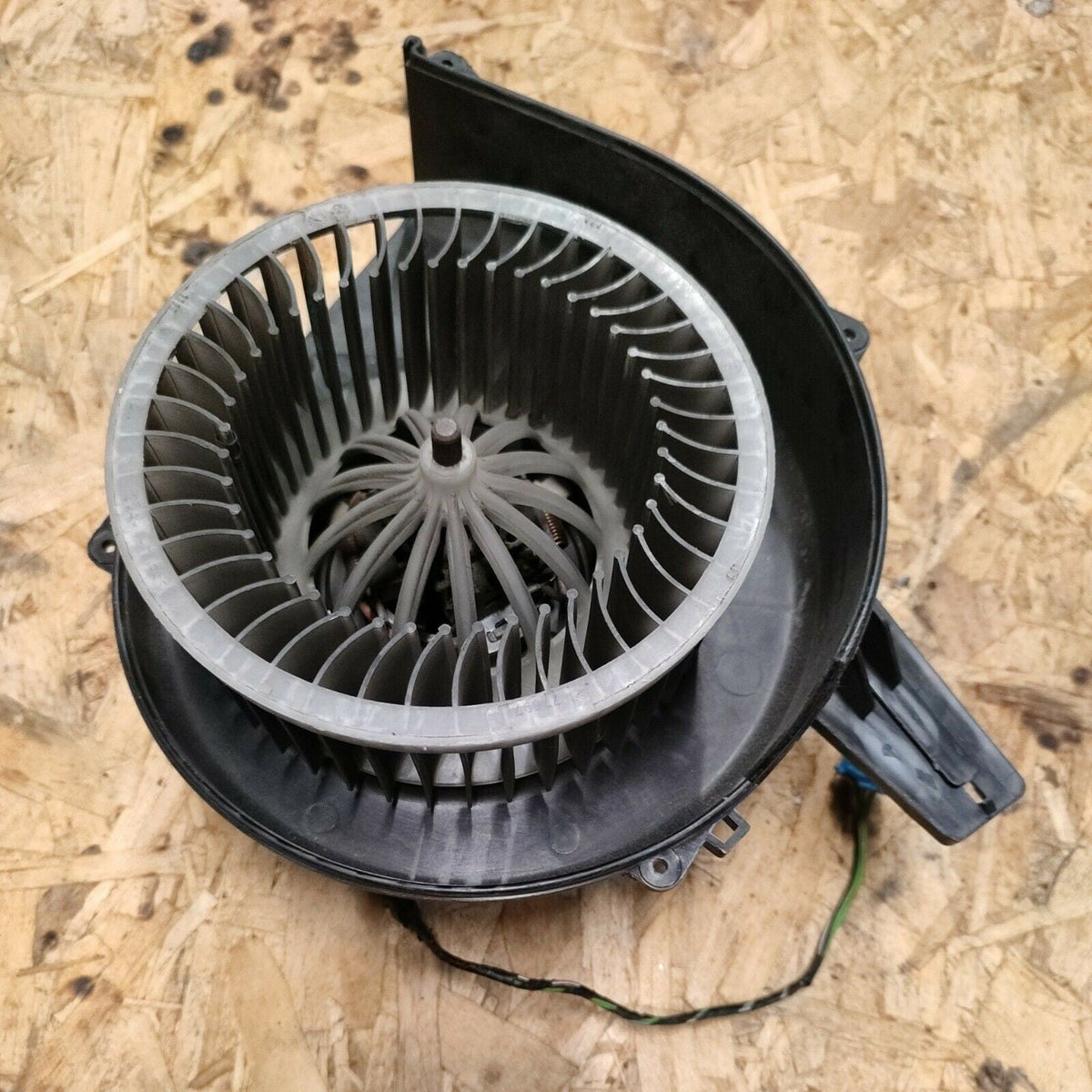 Cabin Ventilation Fan Motor Volkswagen Polo 1.4 B 6Q1819015J - F&P CRASH SRLS - Used Parts
