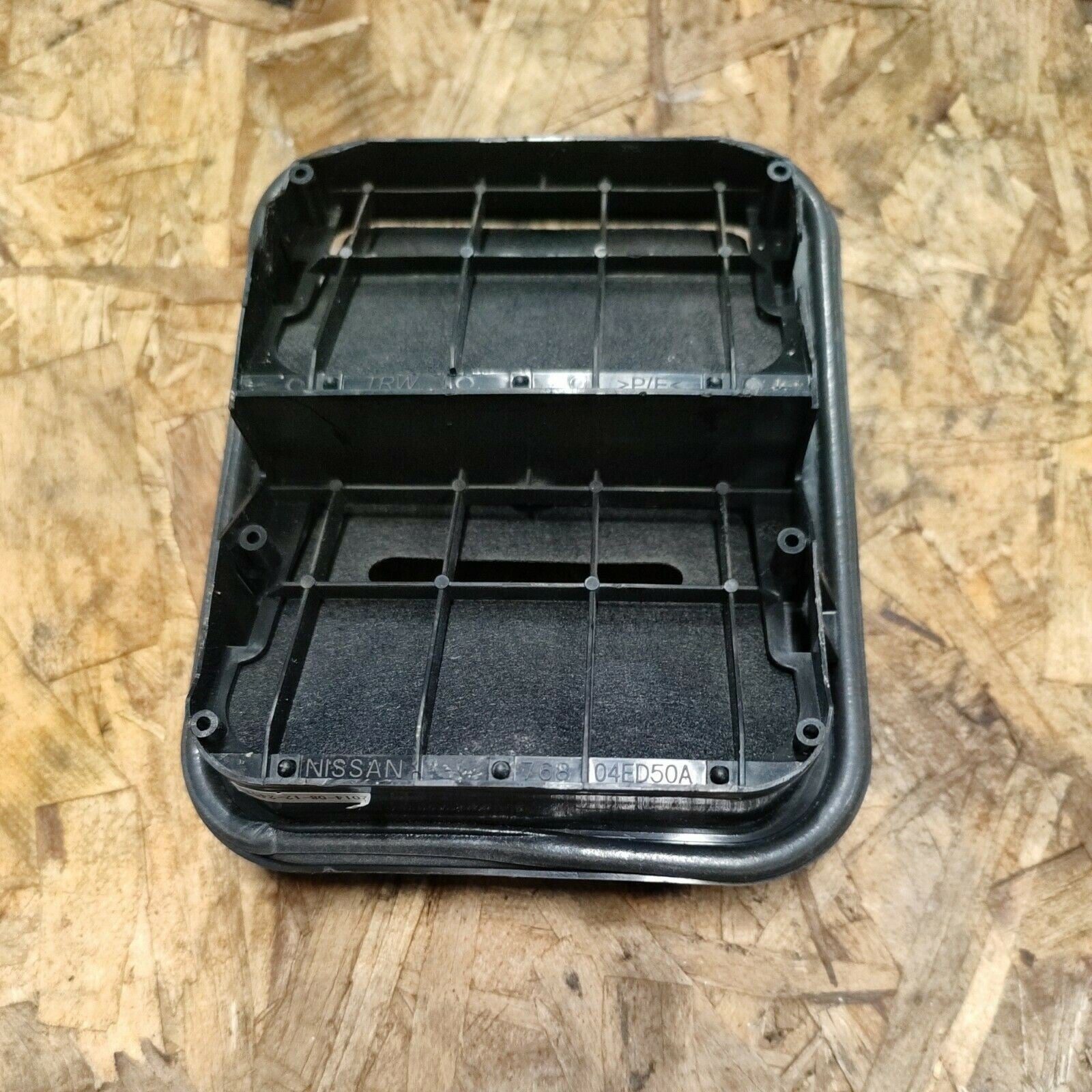 NISSAN X-TRAIL T32 (2013-2021) corpo griglie di ventilazione 76804 ED50A - F&P CRASH SRLS - Ricambi Usati