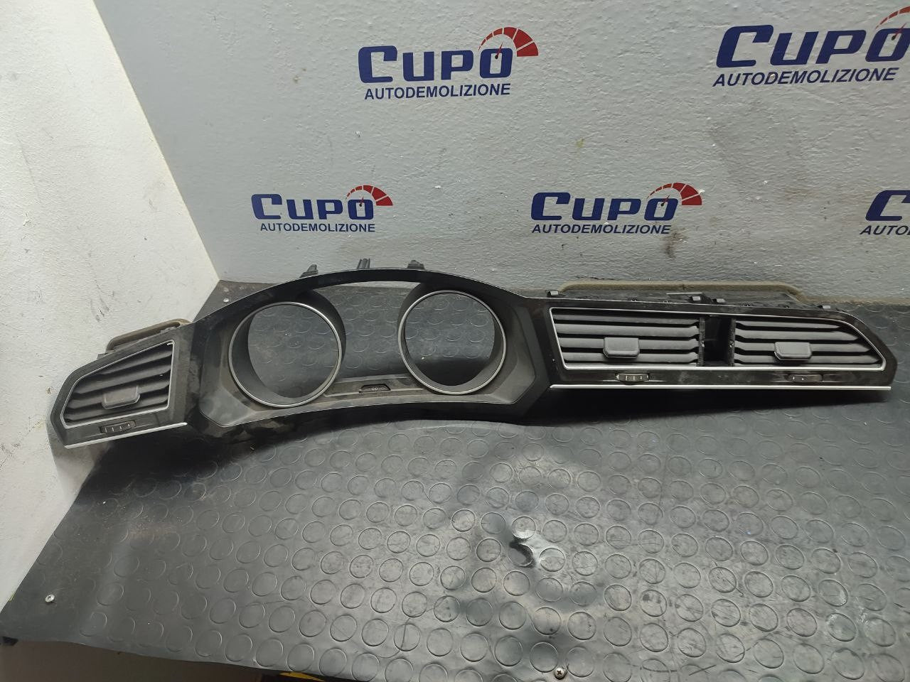 Pannello cockpit Volkswagen Tiguan II cod 5nb857189e - F&P CRASH SRLS - Ricambi Usati