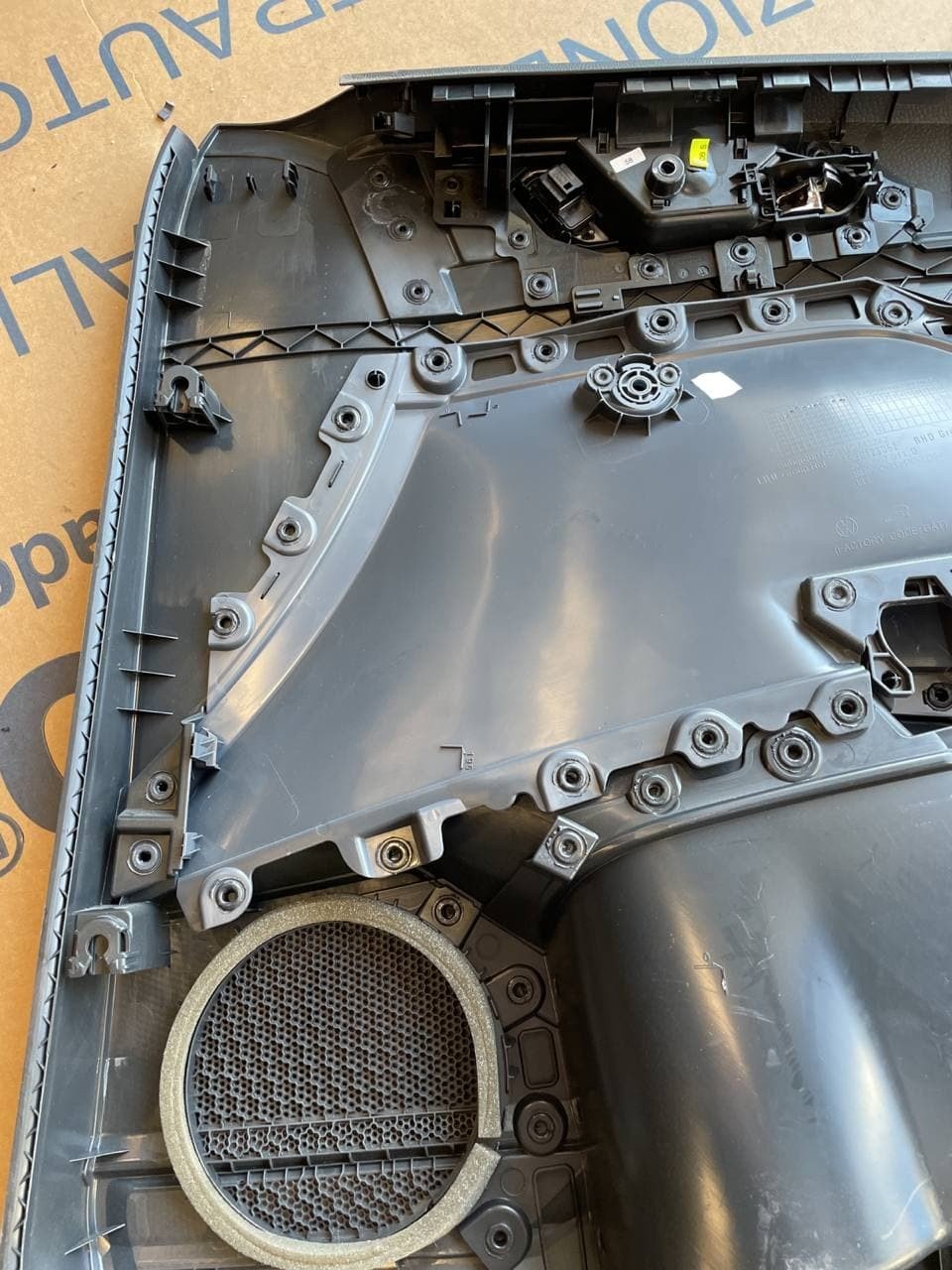 Pannello portiera Volkswagen T-cross anteriore sinistra - F&P CRASH SRLS - Ricambi Usati